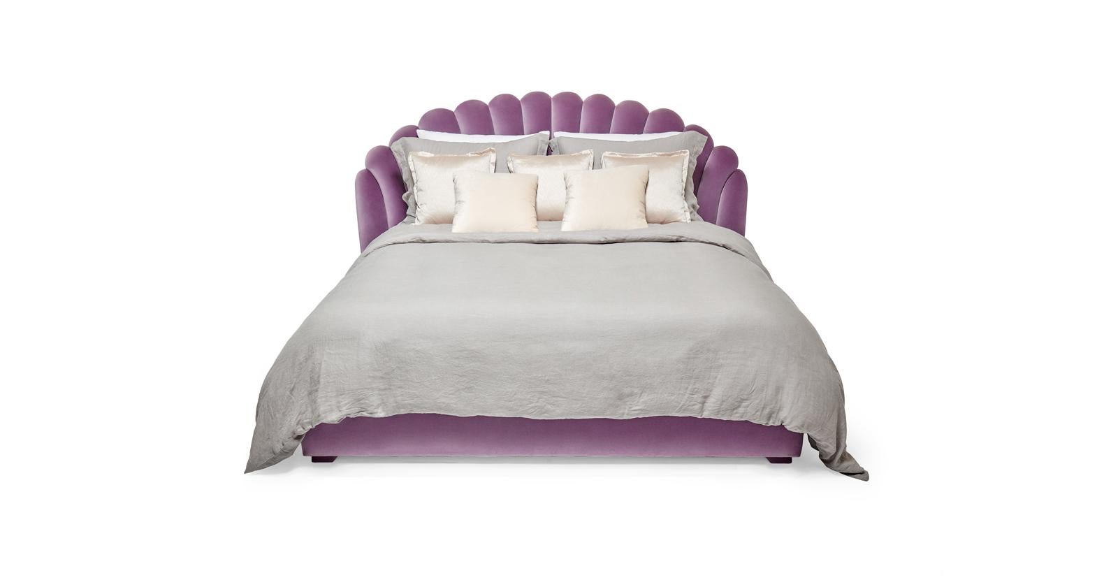 Portuguese Daisy M 160 Bed by Munna For Sale