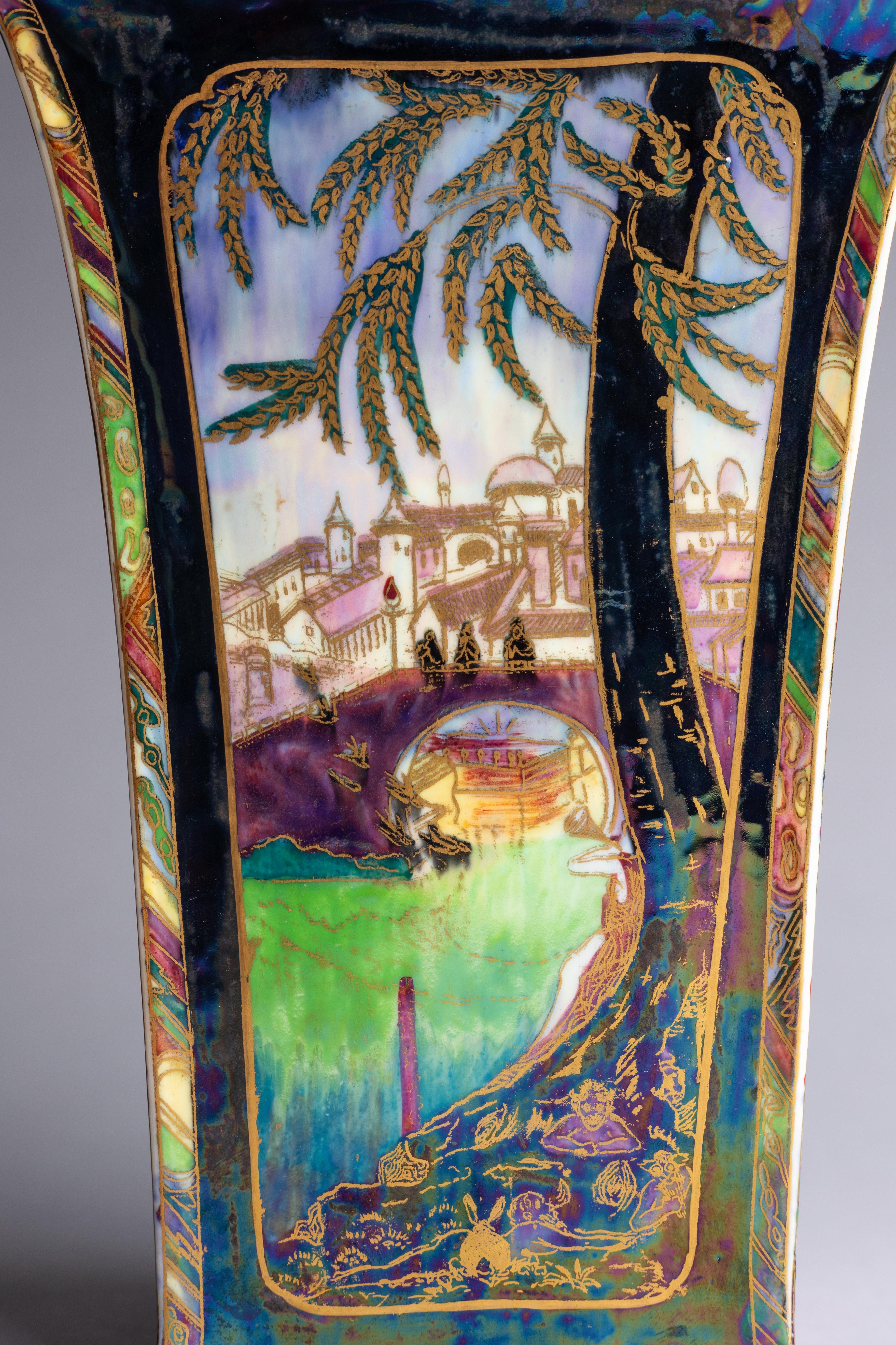 Daisy Makeig-Jones Vaso Wedgwood Fairyland Lustre in vendita 3