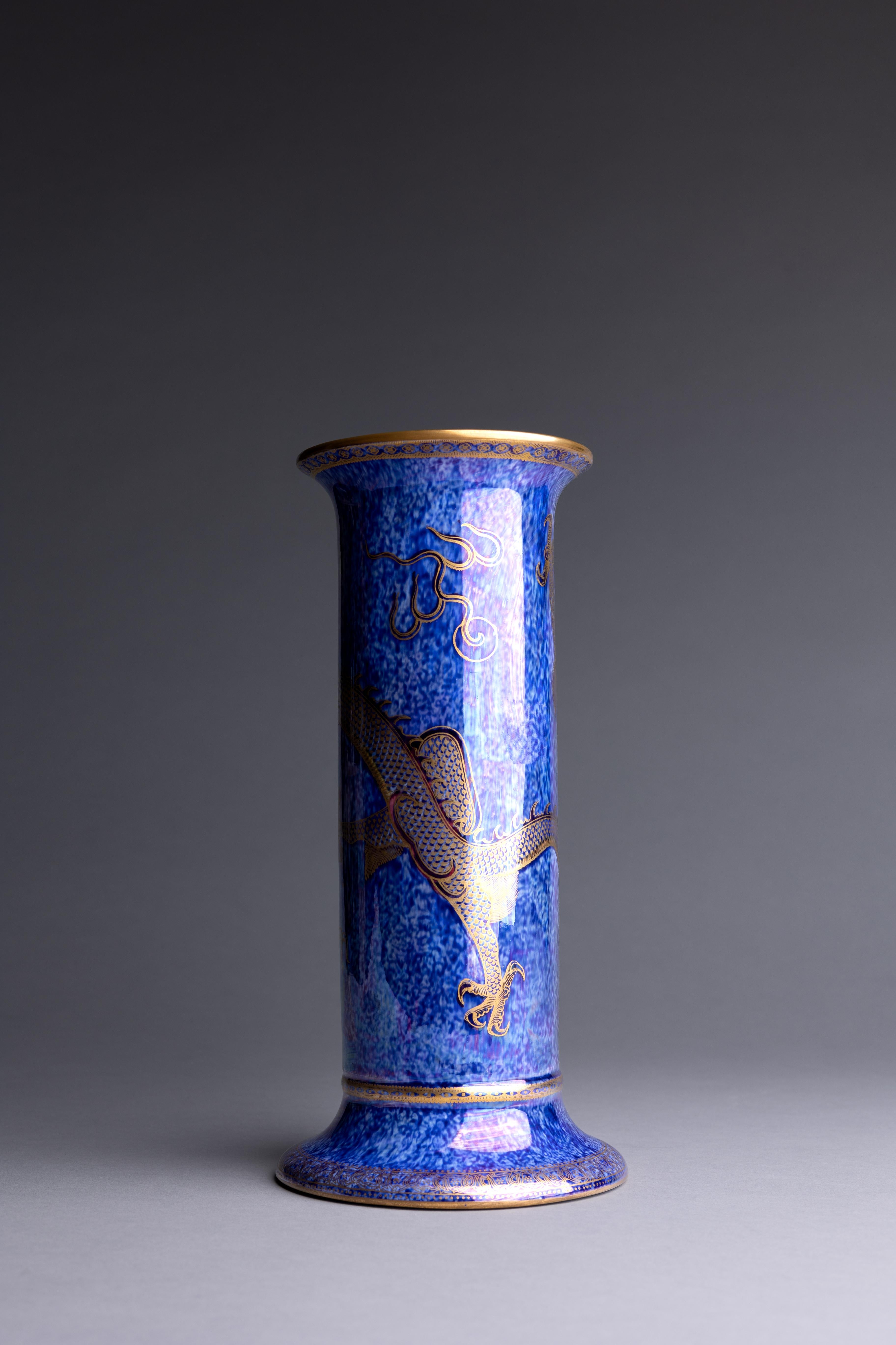 Chinoiserie Daisy Makeig-Jones Wedgwood Blue Dragon Vase
