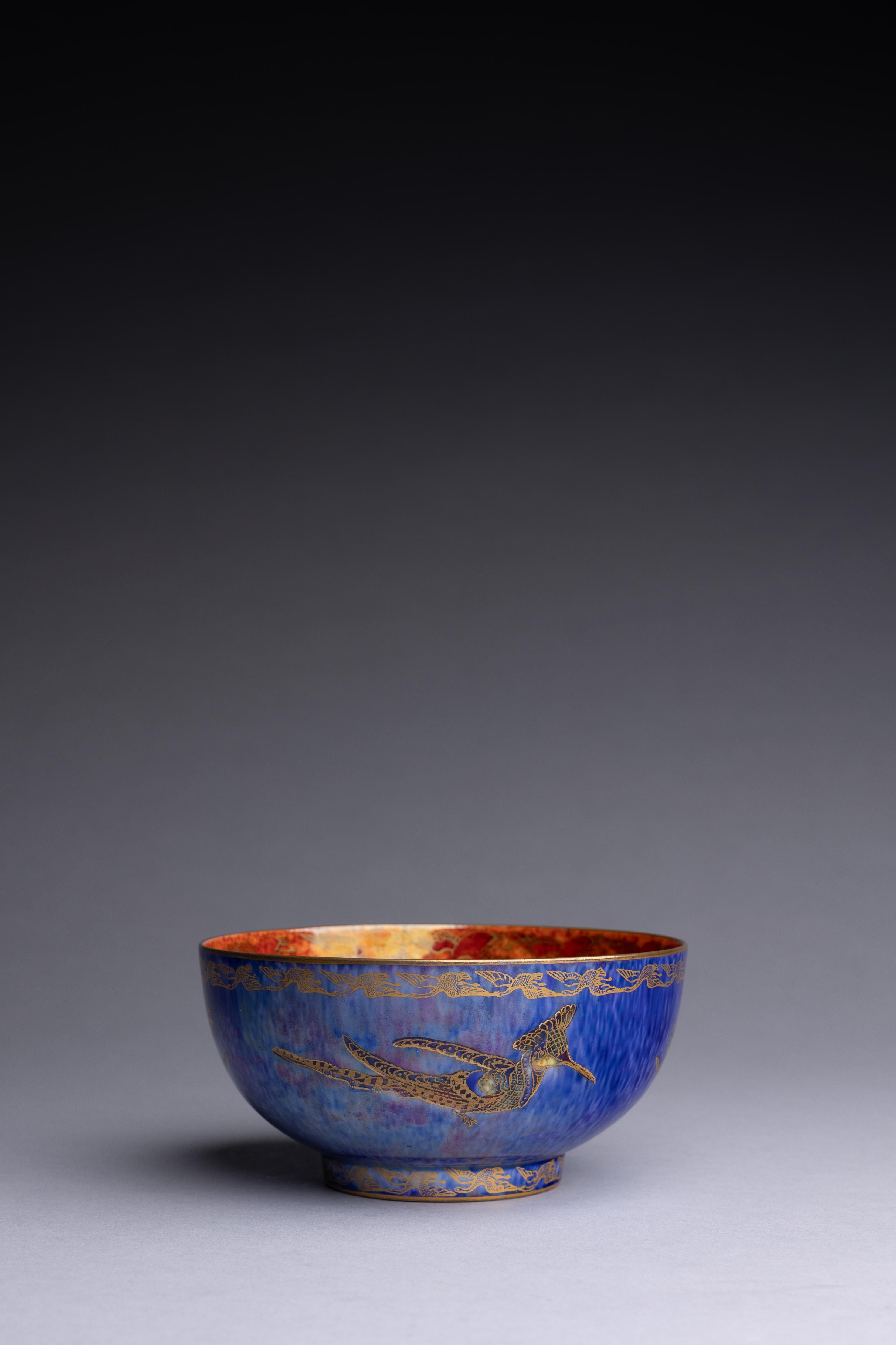 English Daisy Makeig-Jones Wedgwood Blue Lustre Hummingbird Decorative Bowl For Sale