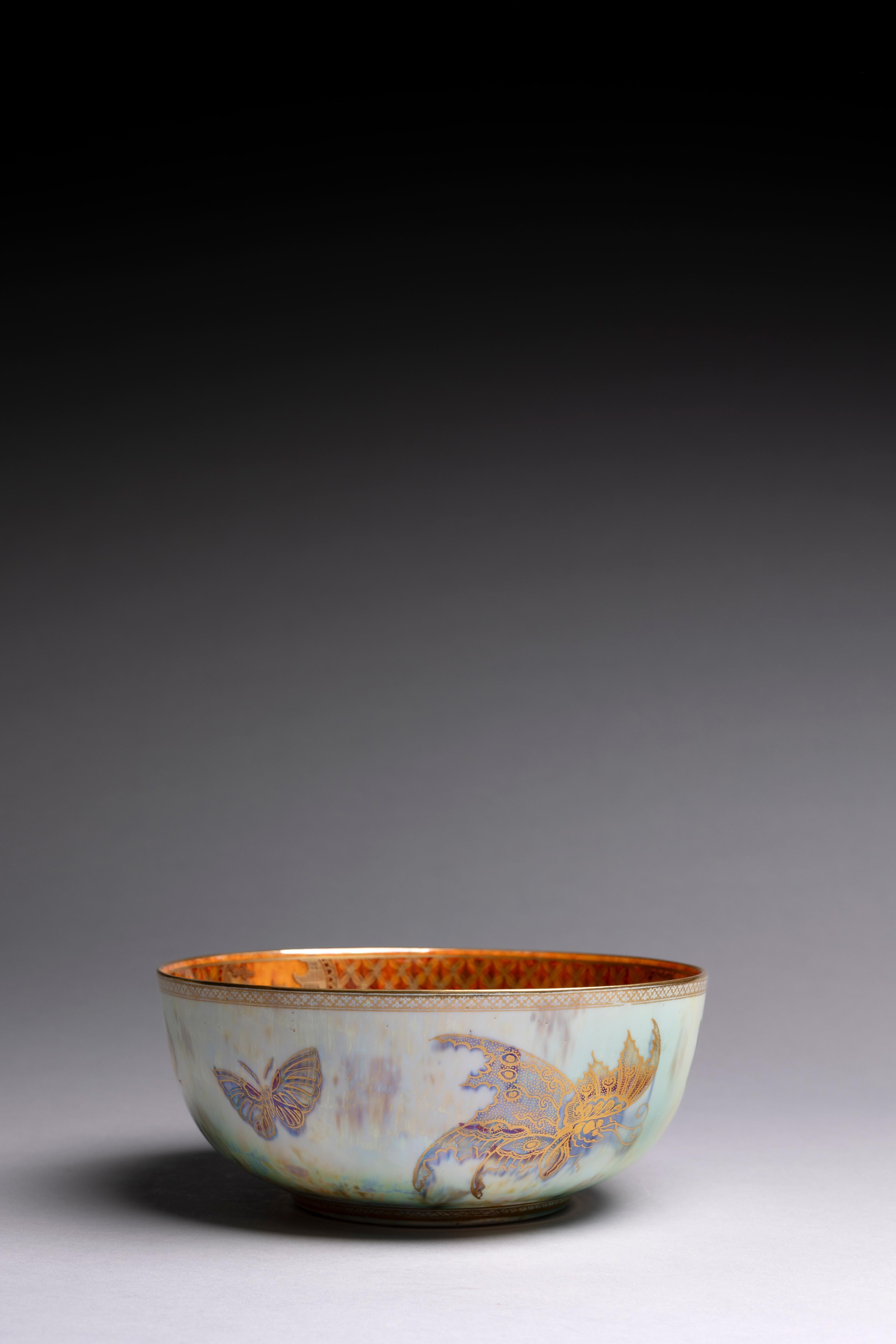Art Nouveau Daisy Makeig-Jones Ciotola con farfalla di Wedgwood in vendita