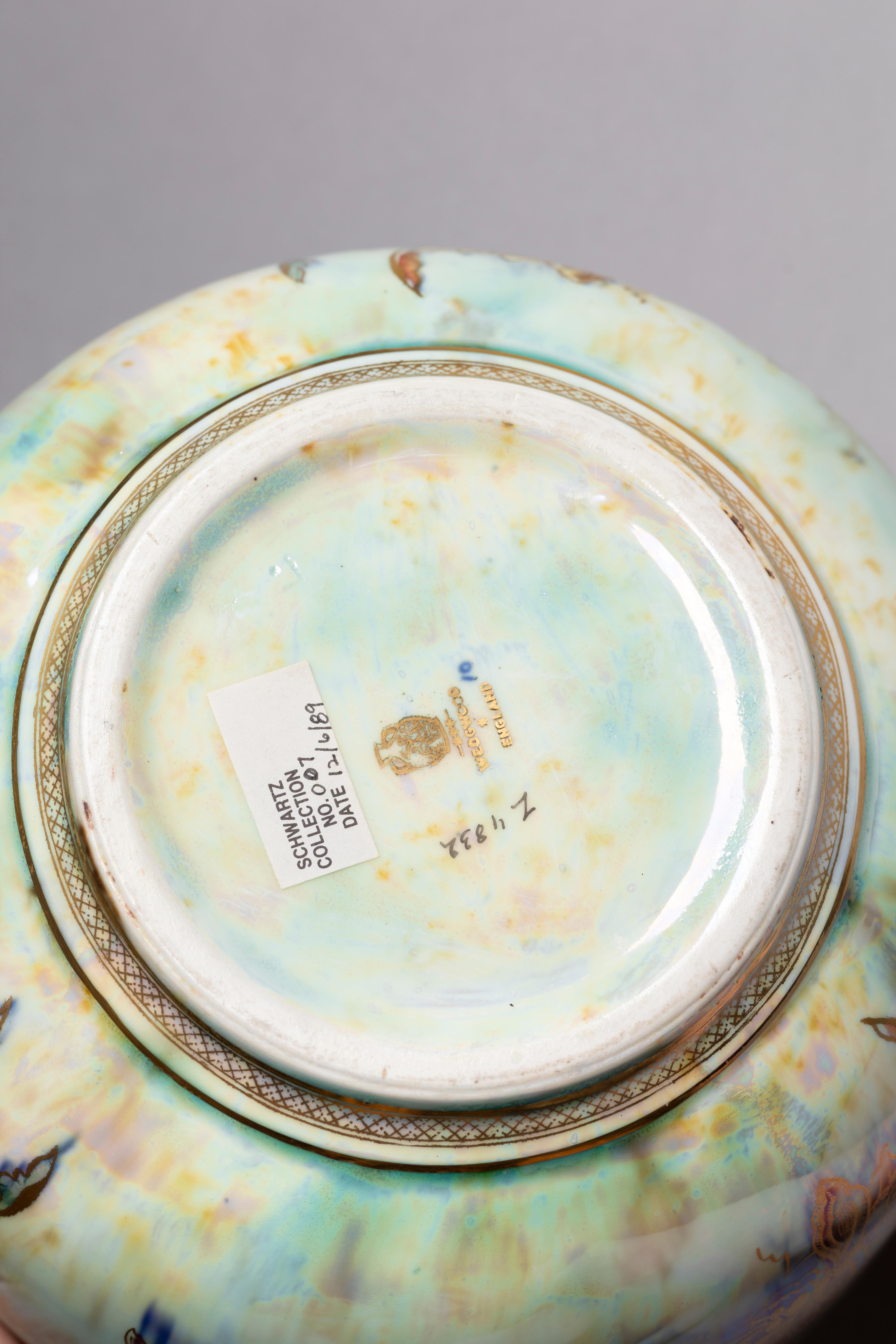 Porcellana Daisy Makeig-Jones Ciotola con farfalla di Wedgwood in vendita