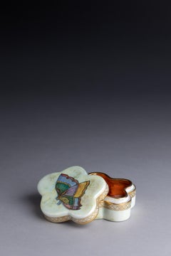 Boîte à papillons en lustre marguerite de Makeig-Jones Wedgwood