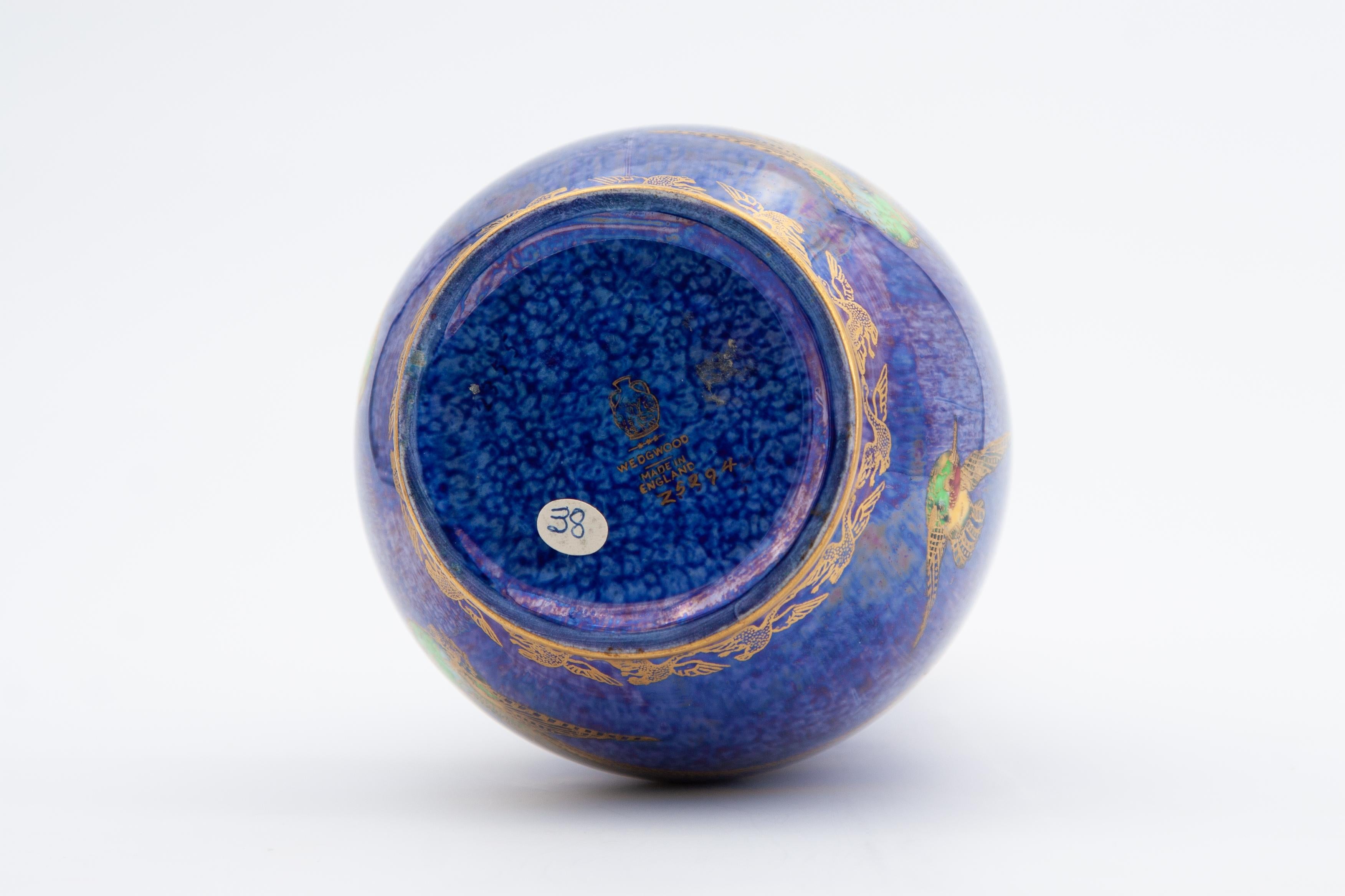 Porcelain Daisy Makeig-Jones Wedgwood Hummingbird Lustre Vase