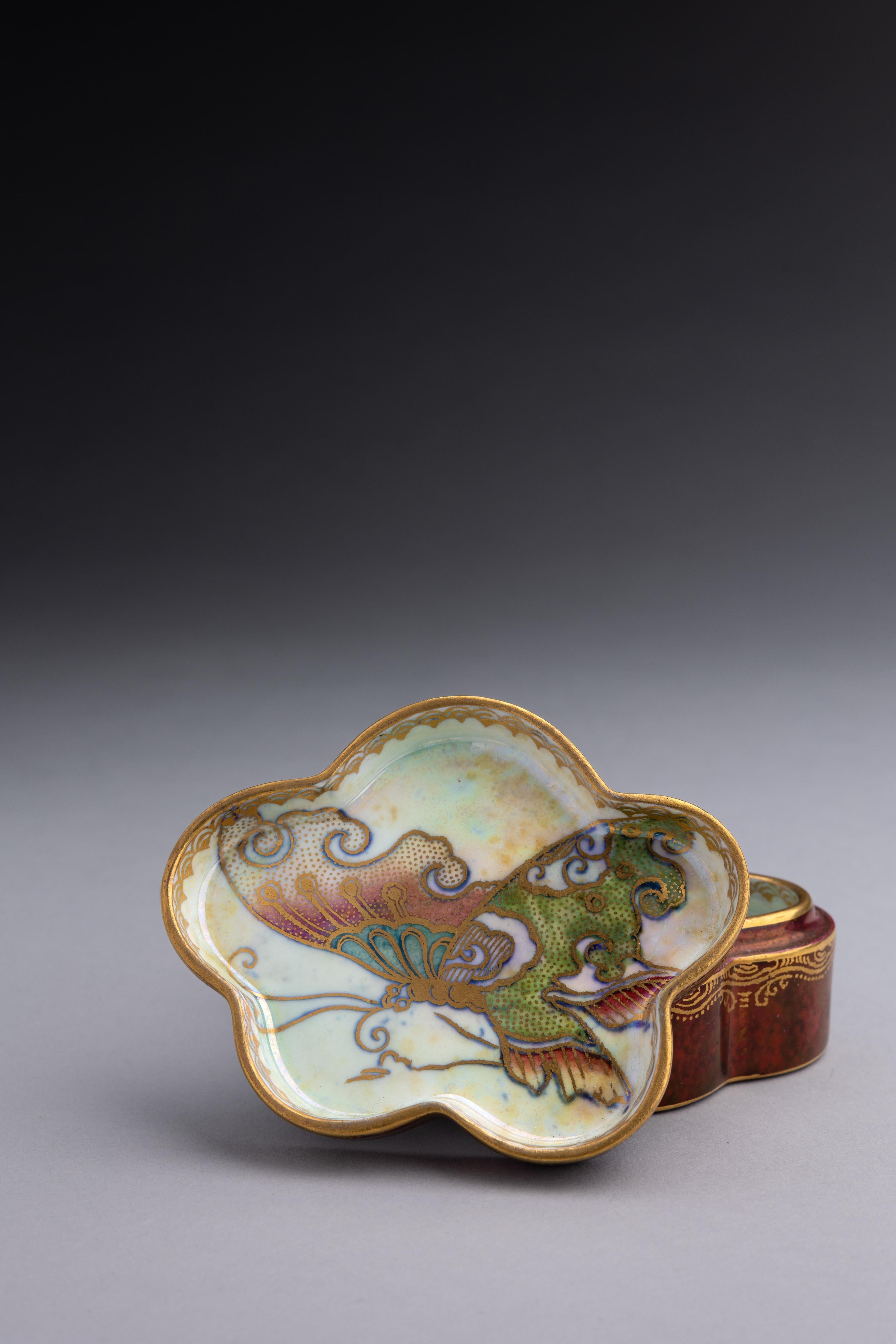 Daisy Makeig-Jones Wedgwood Rubí Lustre Caja Mariposa Art Nouveau en venta