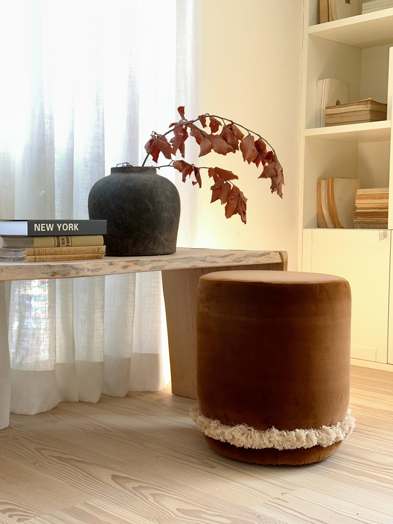 DAISY Organic Modern Pouf Ottoman in Brick Cotton Velvet with Fringe In New Condition For Sale In Viseu, PT