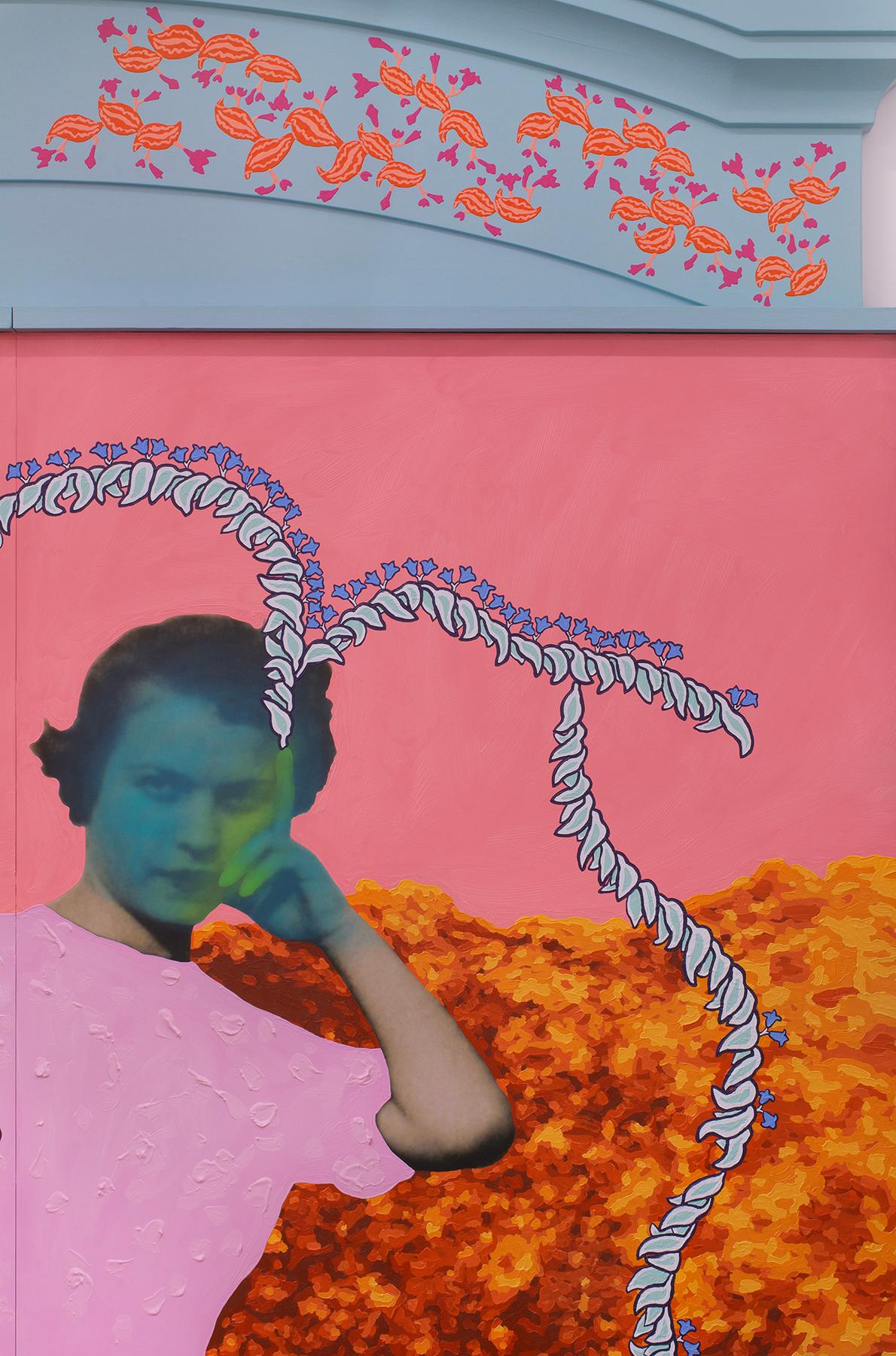 Sin título (Mujer cerceta y carmesí apoyada en una roca naranja y enredaderas de foca de Salomón) - Painting de Daisy Patton