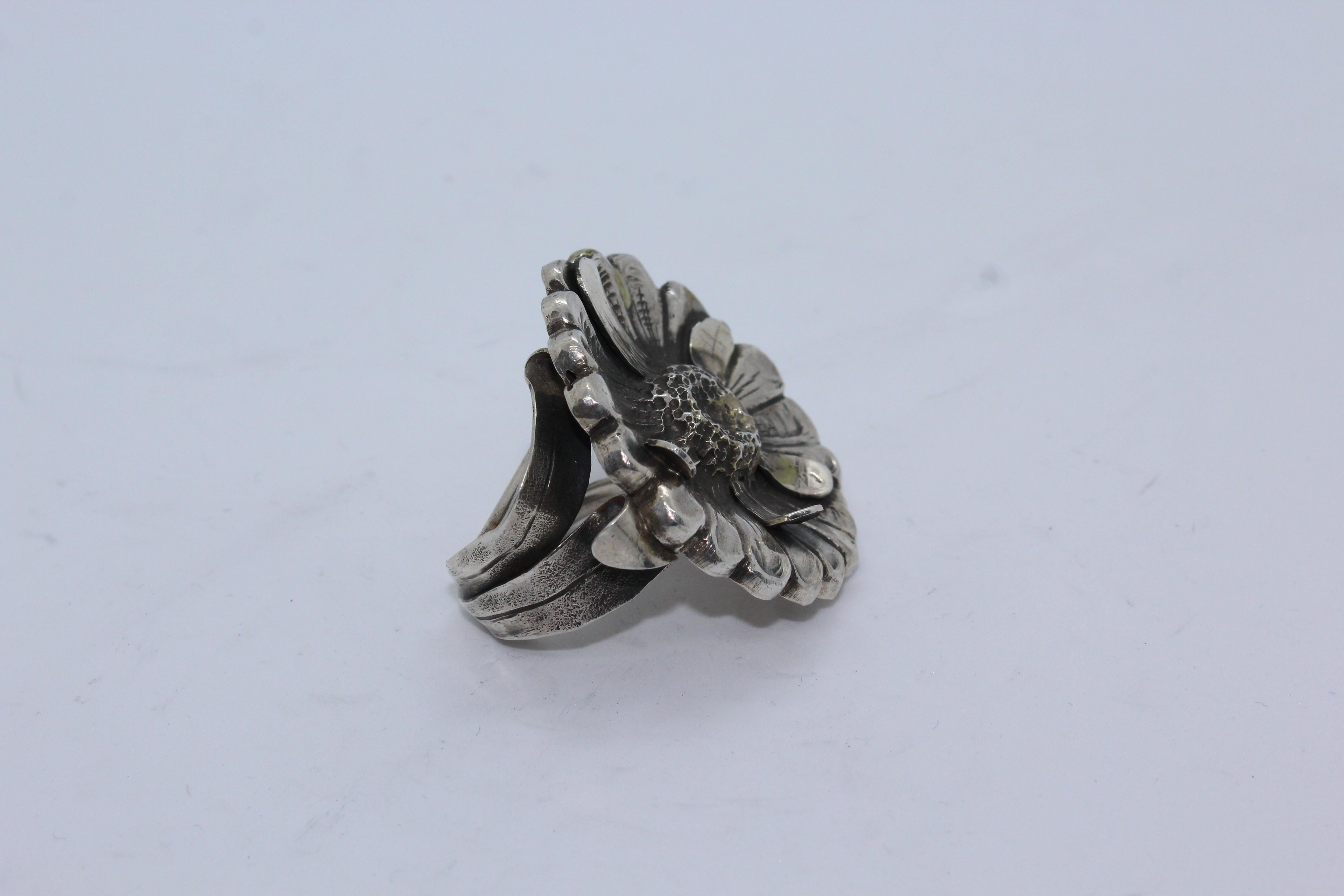 Daisy Ring Sterling Silver, Handcrafted, Italy In New Condition For Sale In Firenze, IT
