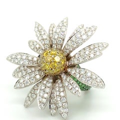 Daisy Ring with Diamonds and Tsavorites in 18 Karat White Gold by SILLAM 1835