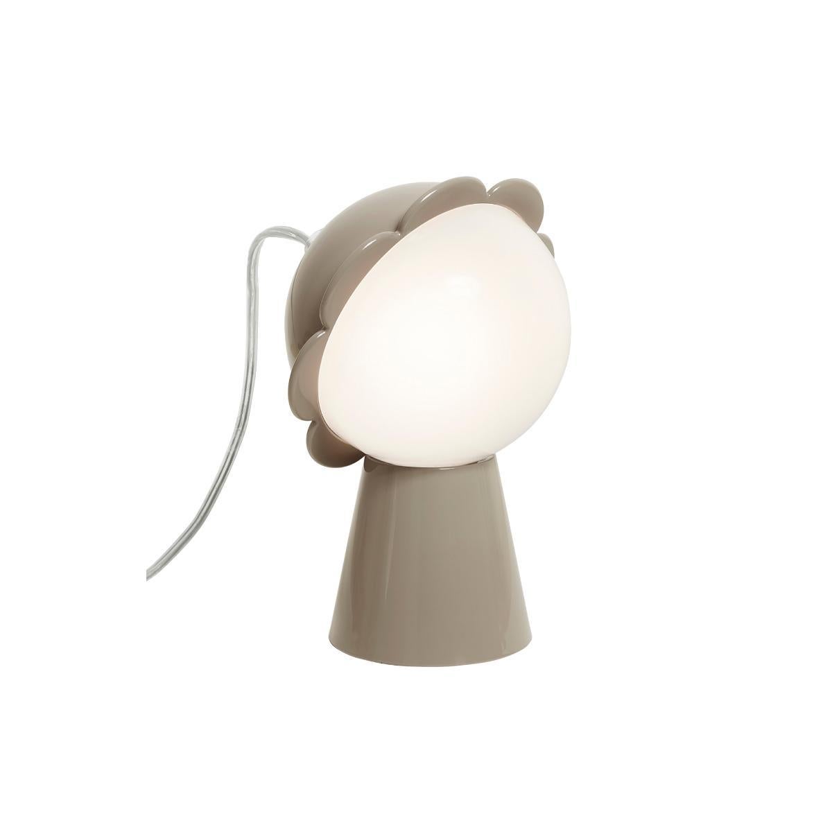 XXI secolo e contemporaneo Lampada da tavolo Daisy Grigio di NIKA ZUPANC in vendita