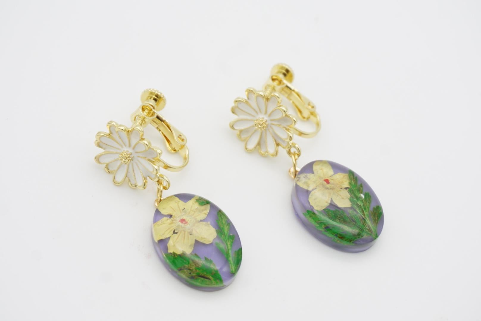 Daisy White Flower Amber Oil Painting Green Leaf Oval Retro Drop Clip Earrings For Sale 3