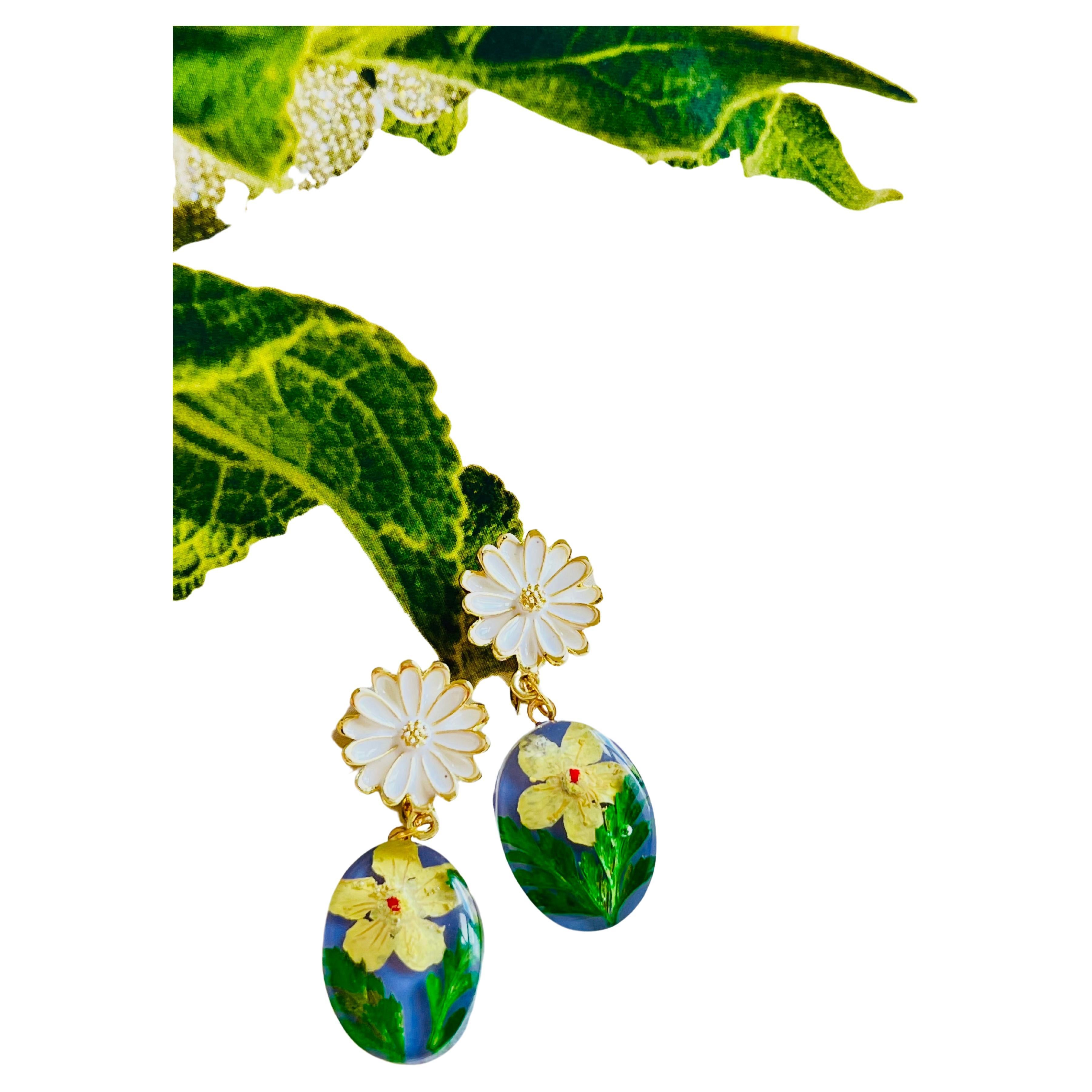 Daisy White Flower Amber Oil Painting Green Leaf Oval Retro Drop Clip Earrings For Sale
