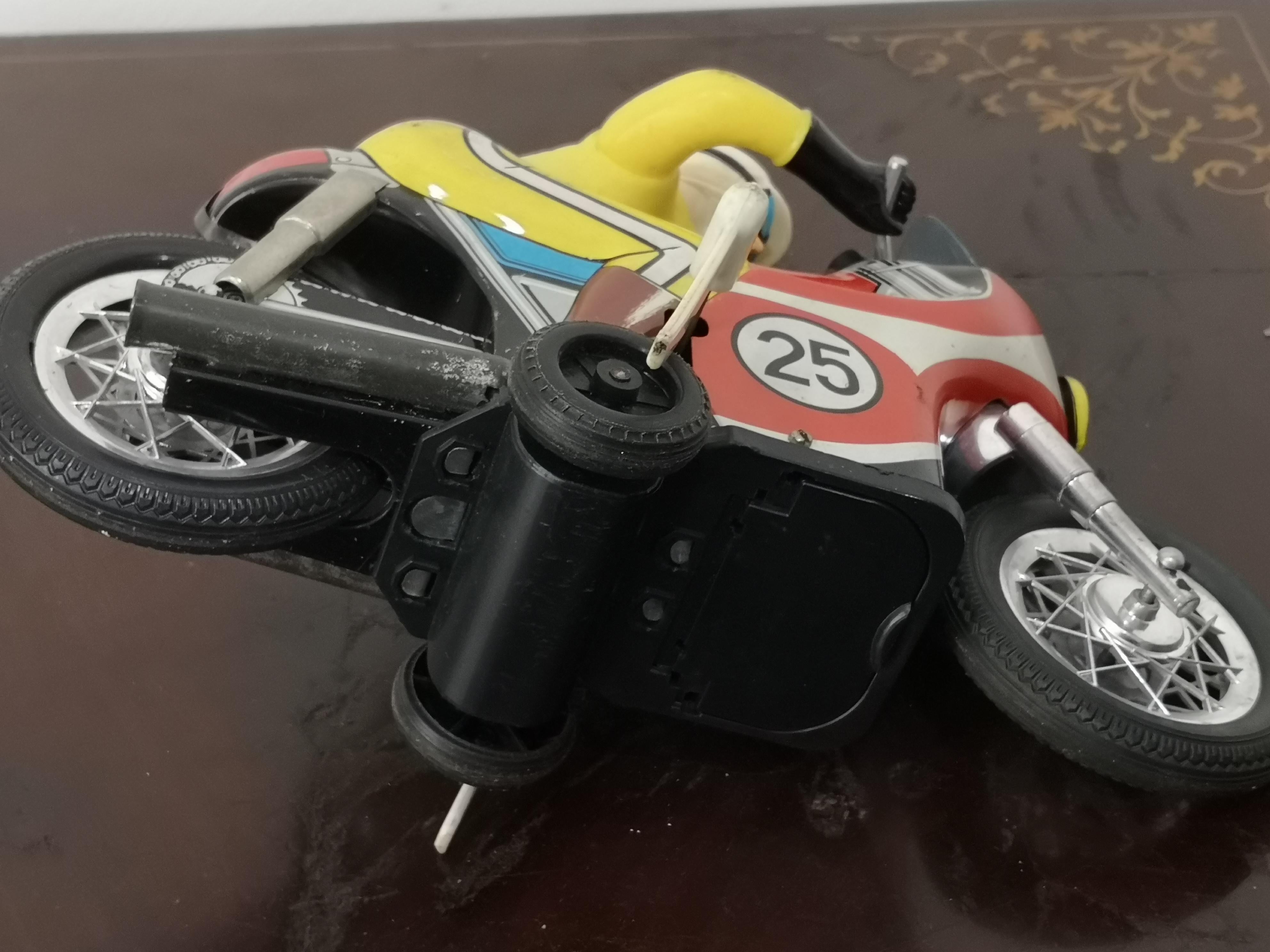 Daiya Japan 1960s Motorcycle - Stunt Driver - Tin Motorcycle Tin Toy  For Sale 8