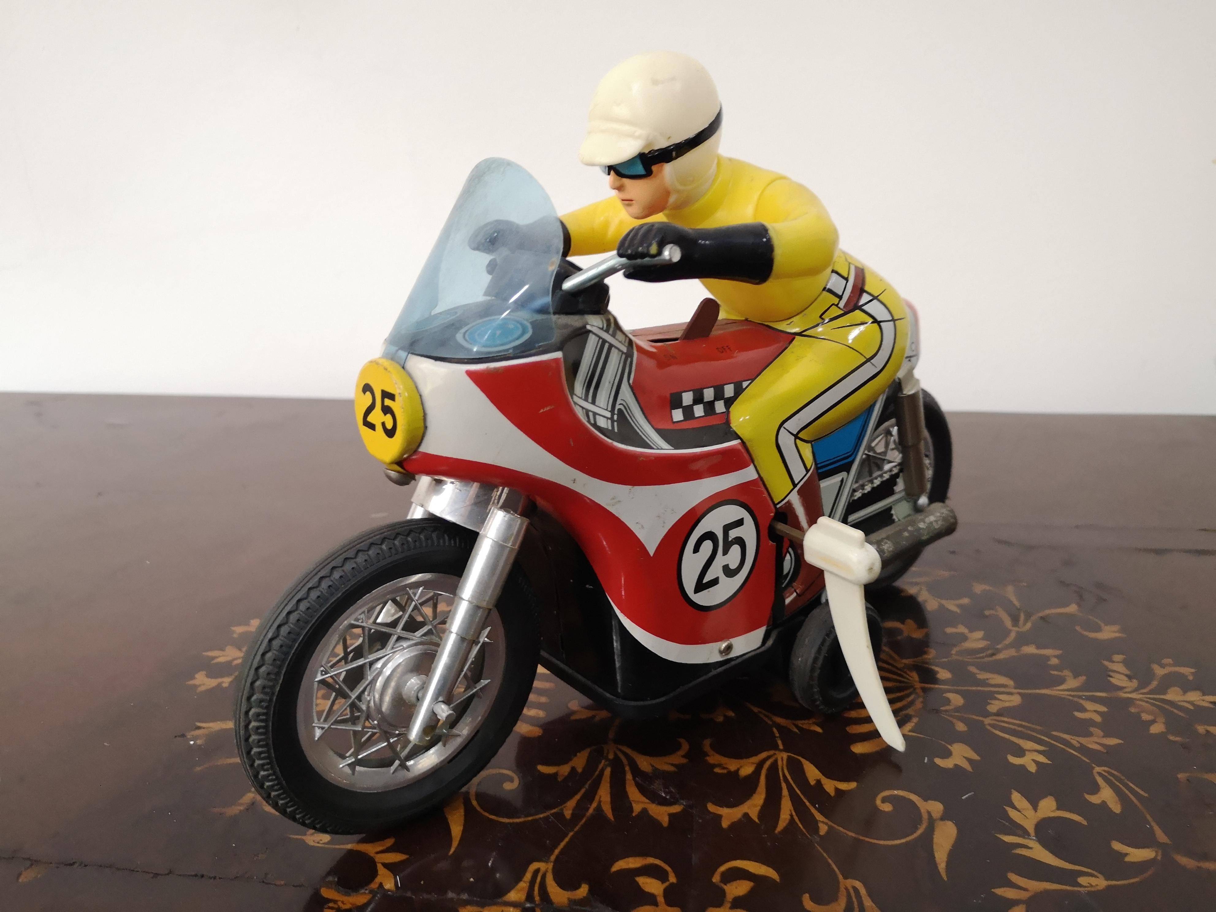Daiya Japan 1960 Motorrad - Stuntfahrer - Zinn-Motorrad-Spielzeug  (Japanese) im Angebot