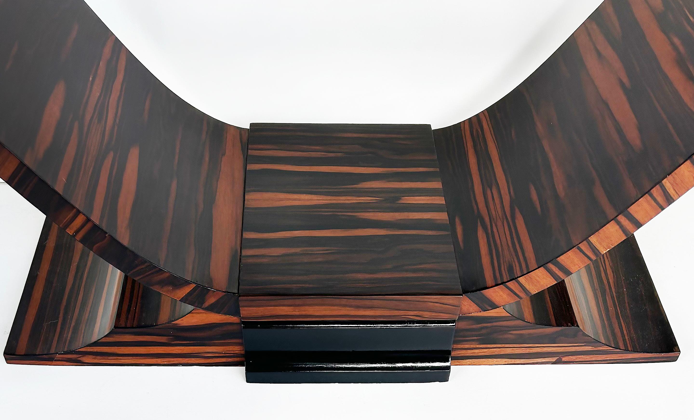 Dakota Jackson Style Macassar Ebony Dining Table, Art Deco Style, Refinished In Good Condition For Sale In Miami, FL