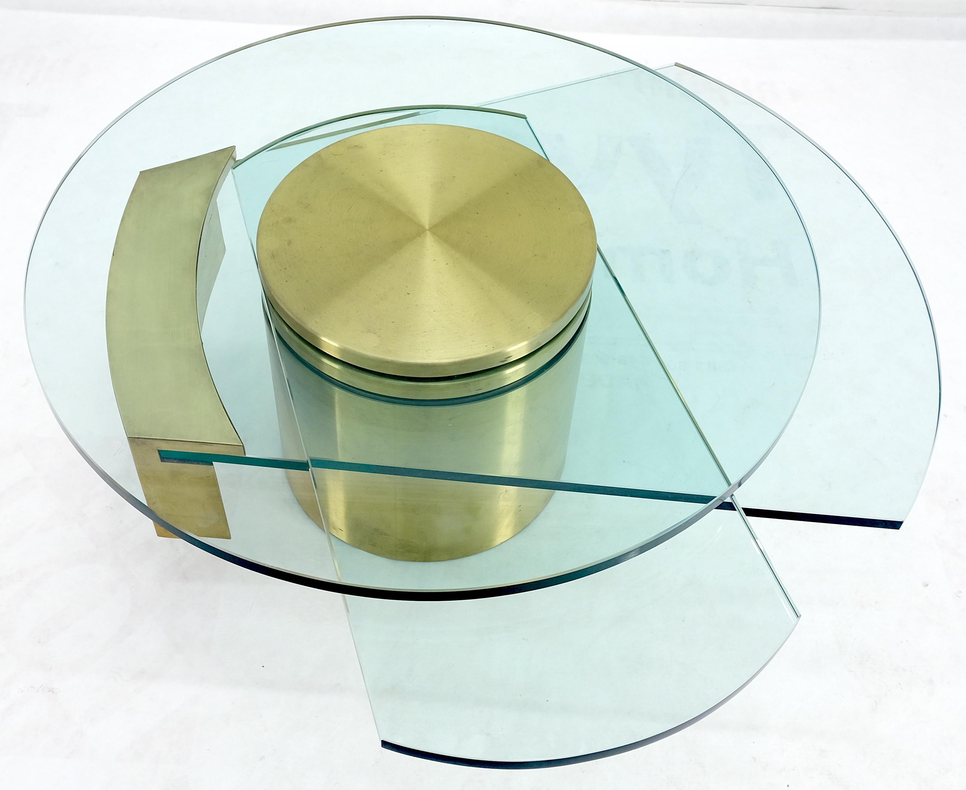20ième siècle Table basse ronde à remontage automatique de l'horloge mécanique Dakota Jackson en vente