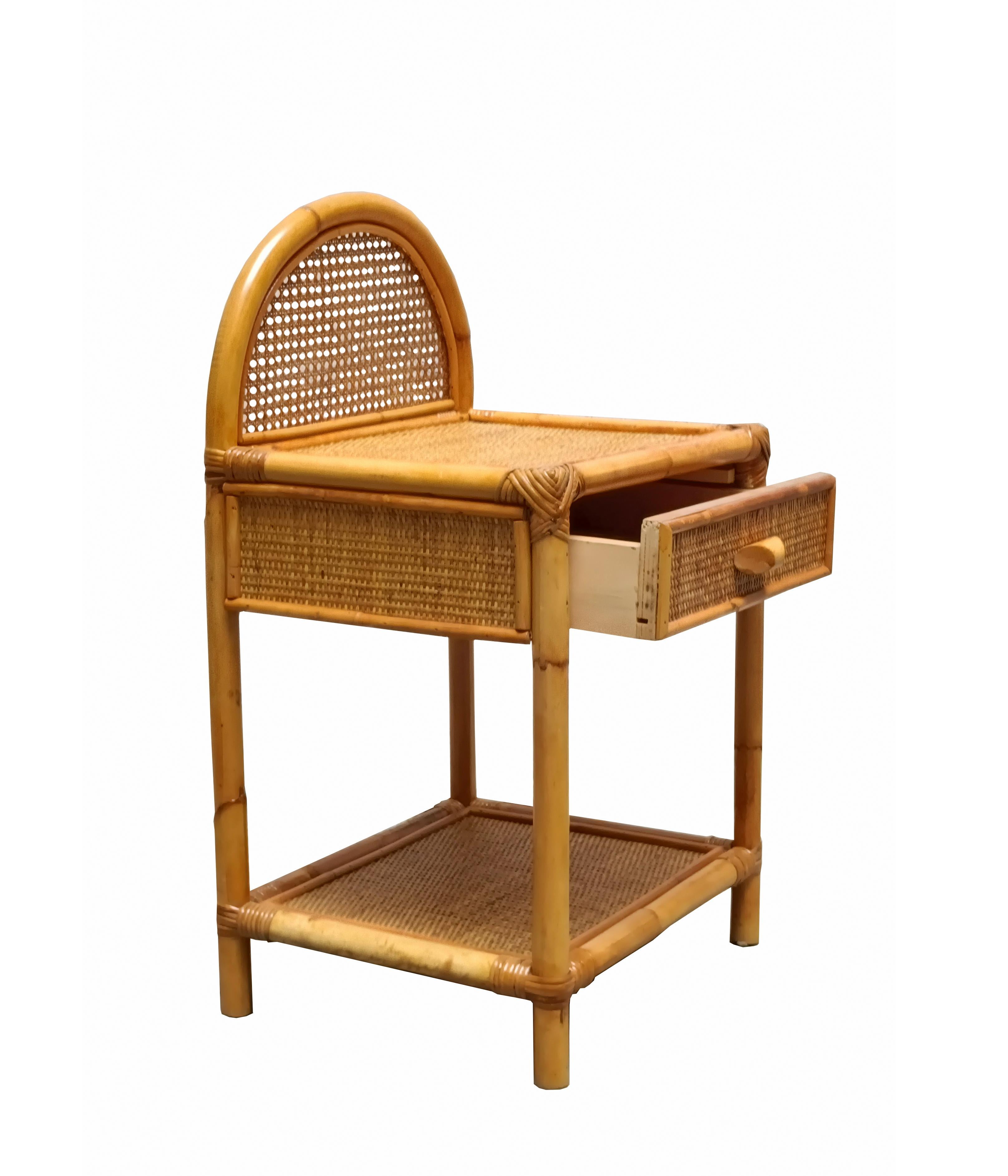 Mid-Century Modern Table de chevet ou table basse Dal Vera en bambou et rotin, Italie, années 1960 en vente