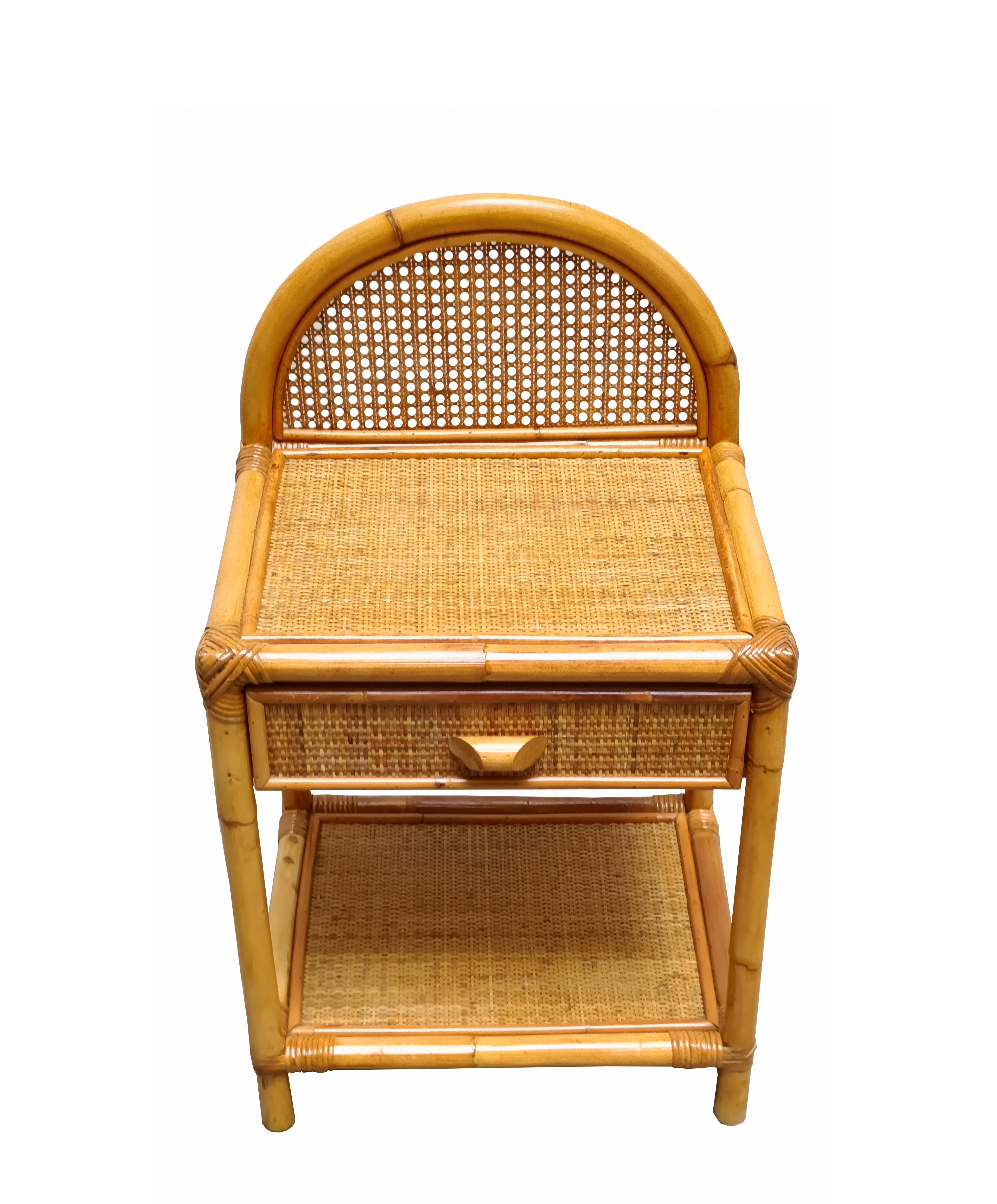 Table de chevet ou table basse Dal Vera en bambou et rotin, Italie, années 1960 Bon état - En vente à Naples, IT