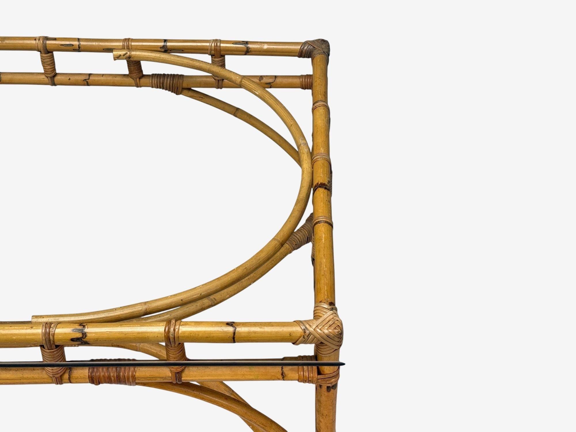 Dal Vera, table de salle à manger moderne italienne, en bambou, canne, verre, Italie, années 1950 en vente 7