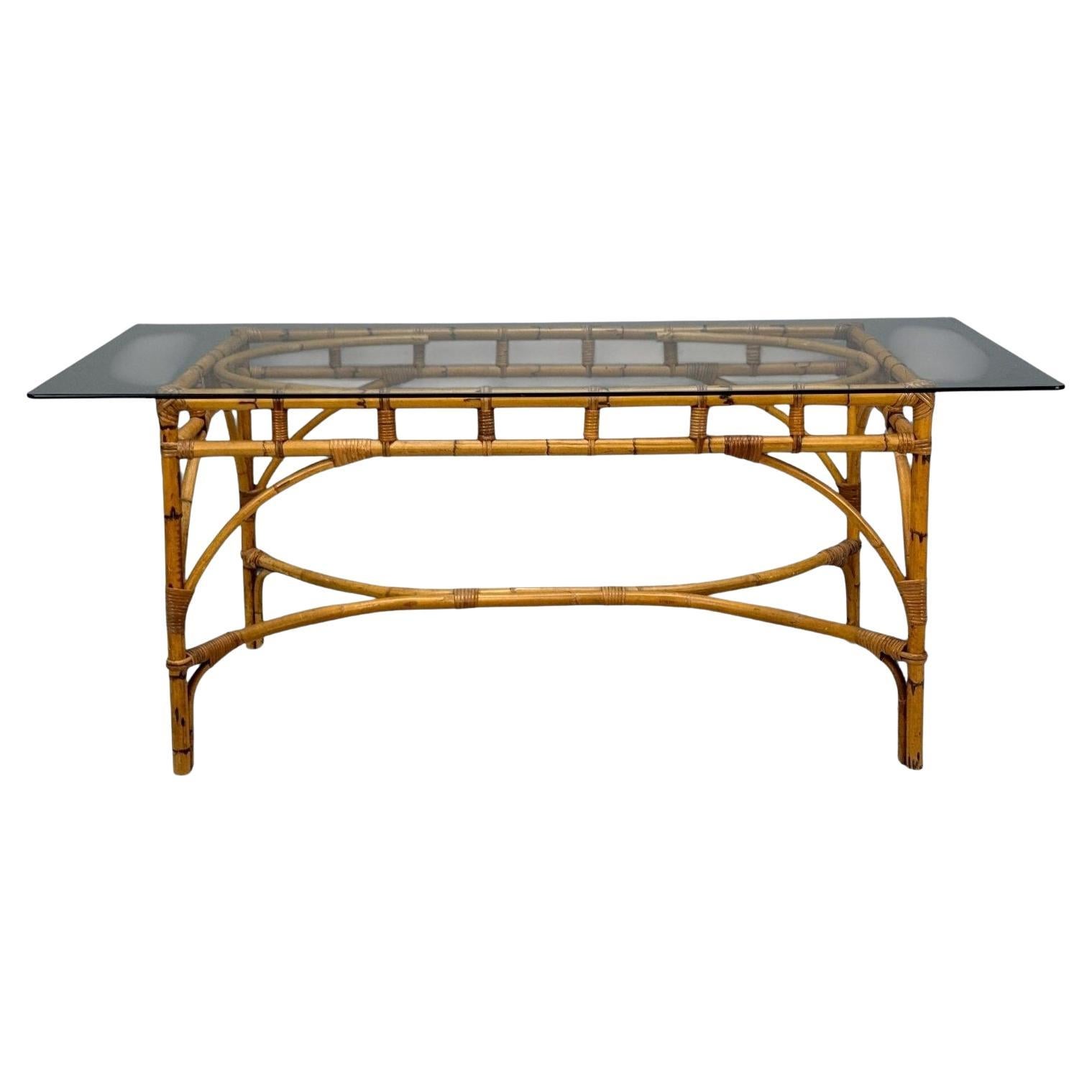 Dal Vera, table de salle à manger moderne italienne, en bambou, canne, verre, Italie, années 1950 en vente