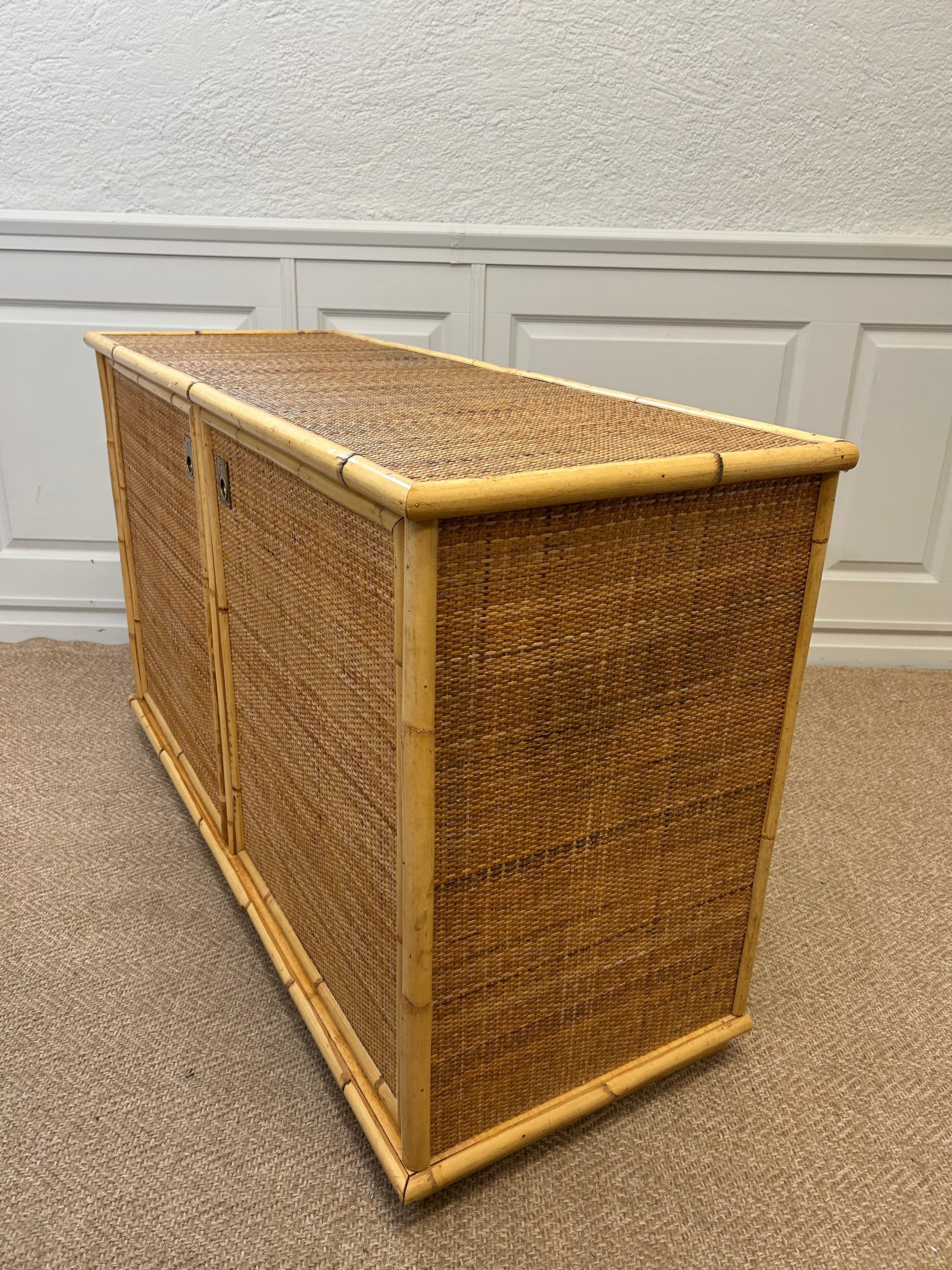 Aparador Dal Vera, bambú y mimbre de ratán, Italia, principios de los 80 Bambú en venta