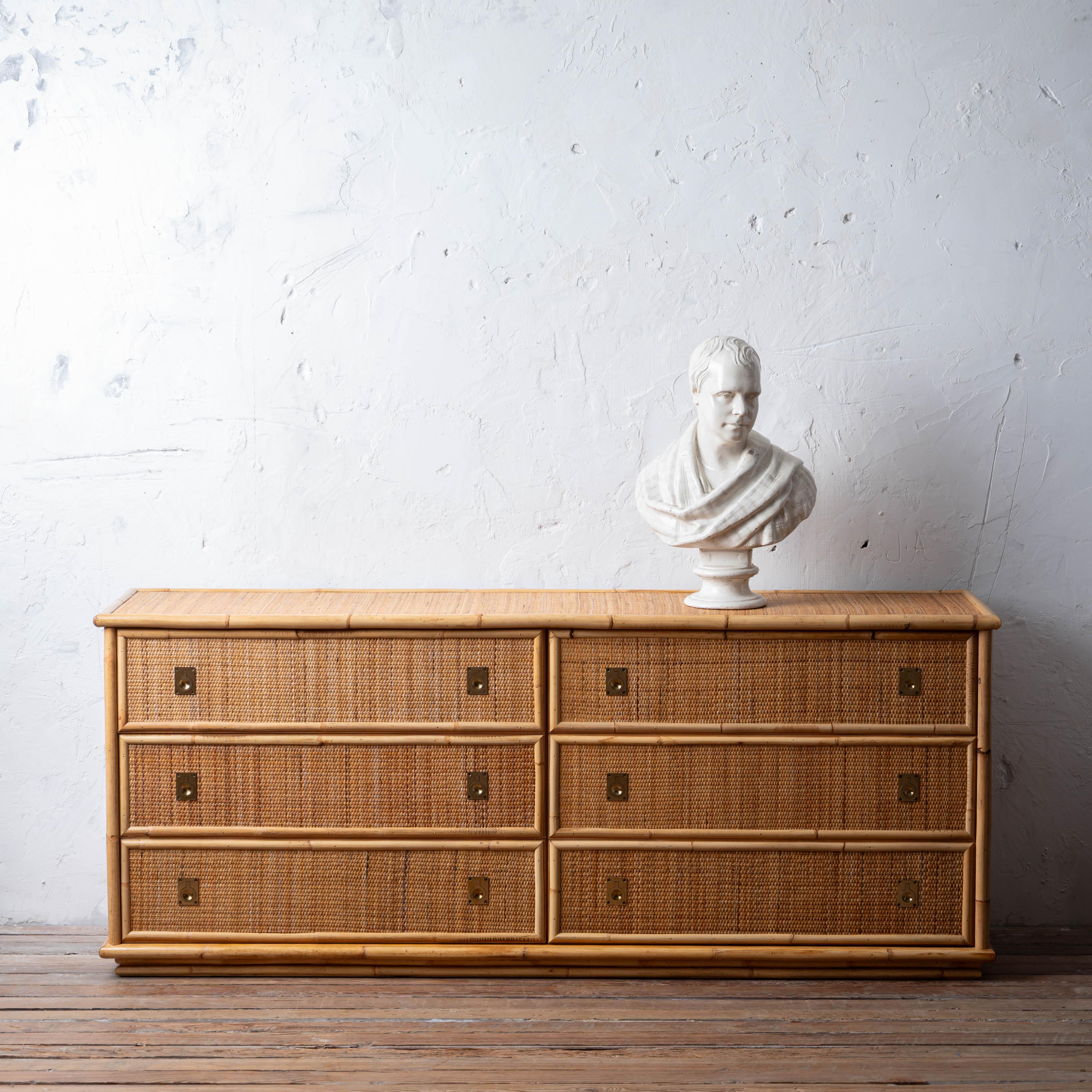 Dal Vera Woven Rattan Dresser, 1970s (Moderne der Mitte des Jahrhunderts) im Angebot