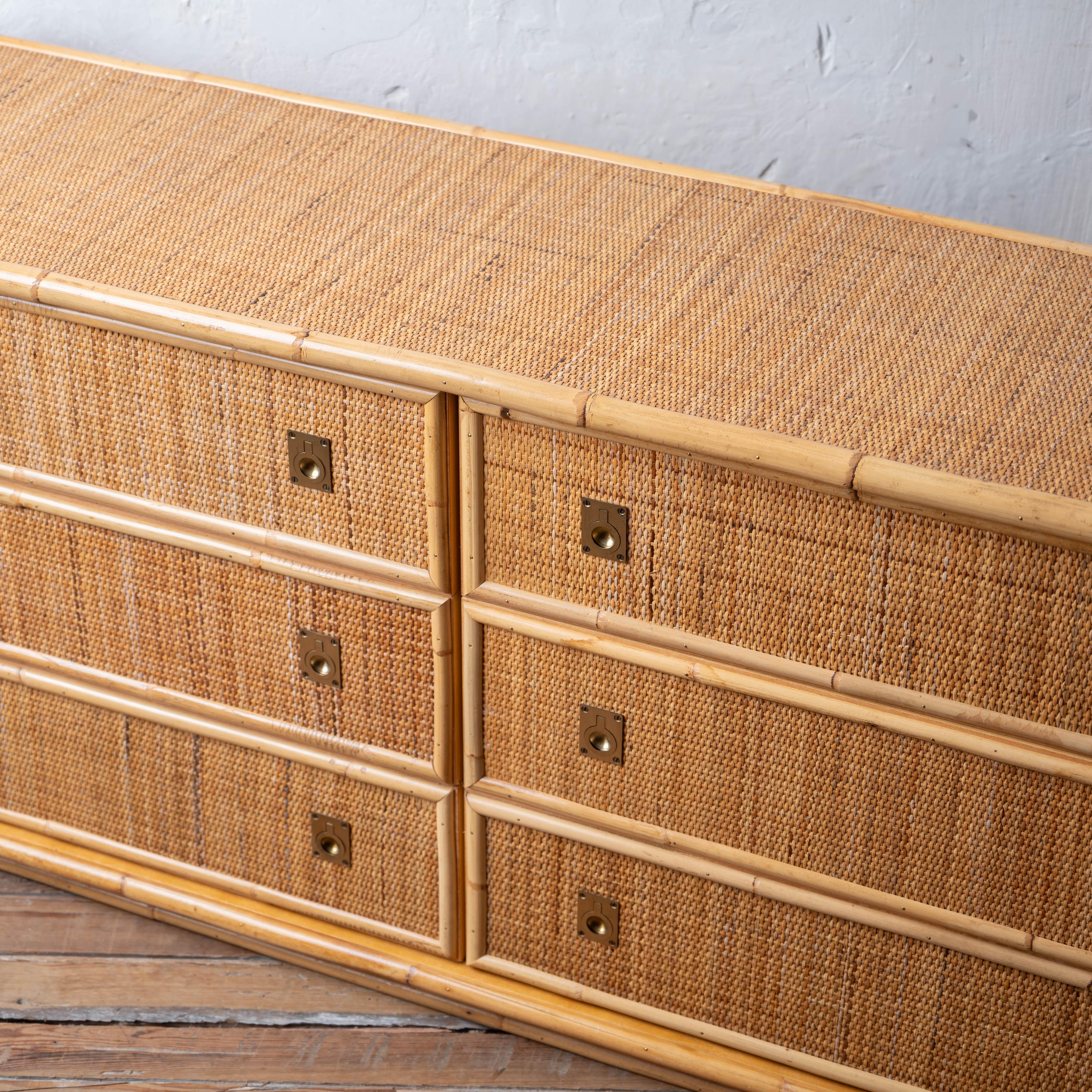 Dal Vera Woven Rattan Dresser, 1970s im Zustand „Gut“ im Angebot in Savannah, GA