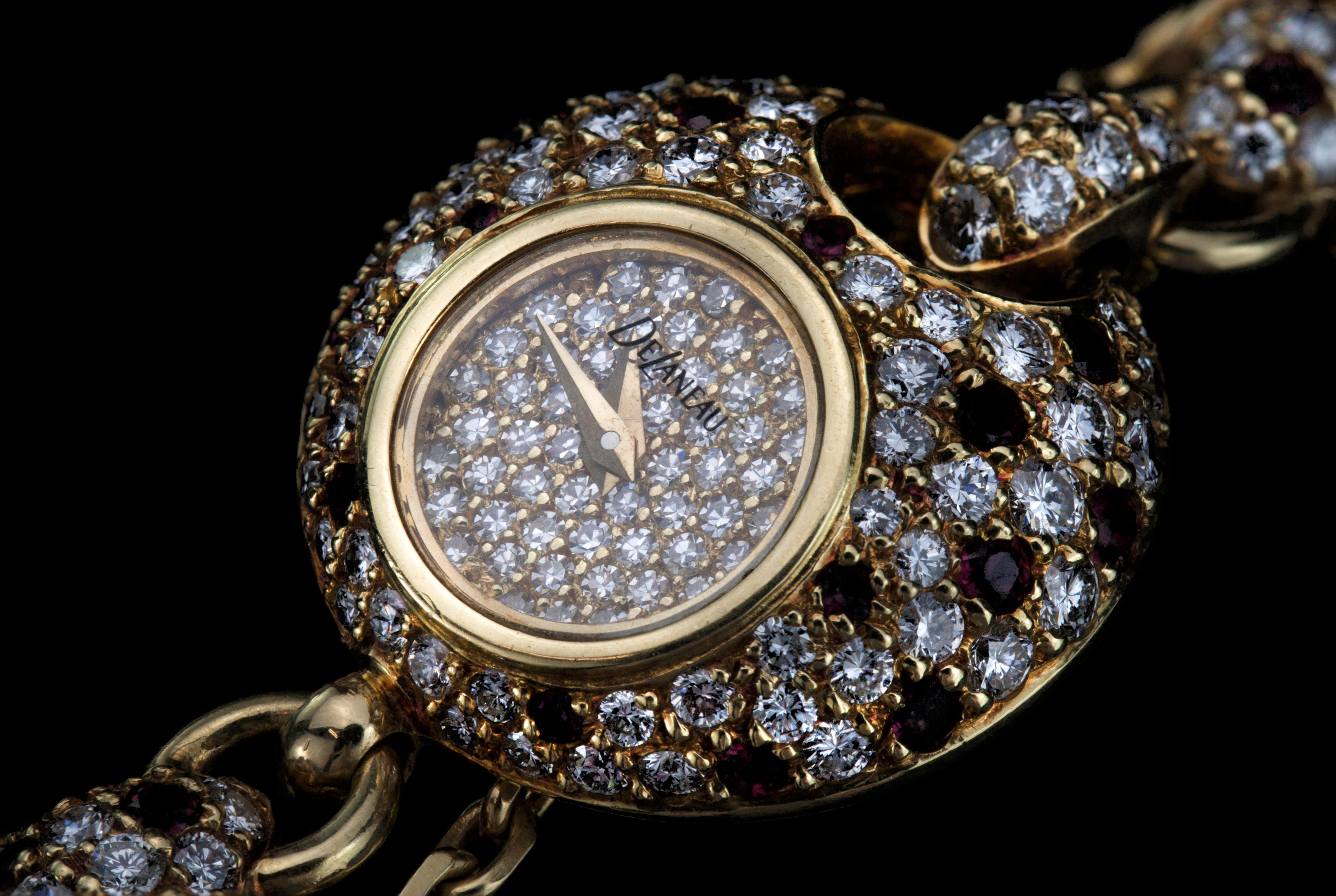 Dalaneau 18 Karat Gold Ladies Bracelet Watch with Diamonds and Rubies, 1980s In Good Condition In Braintree, GB