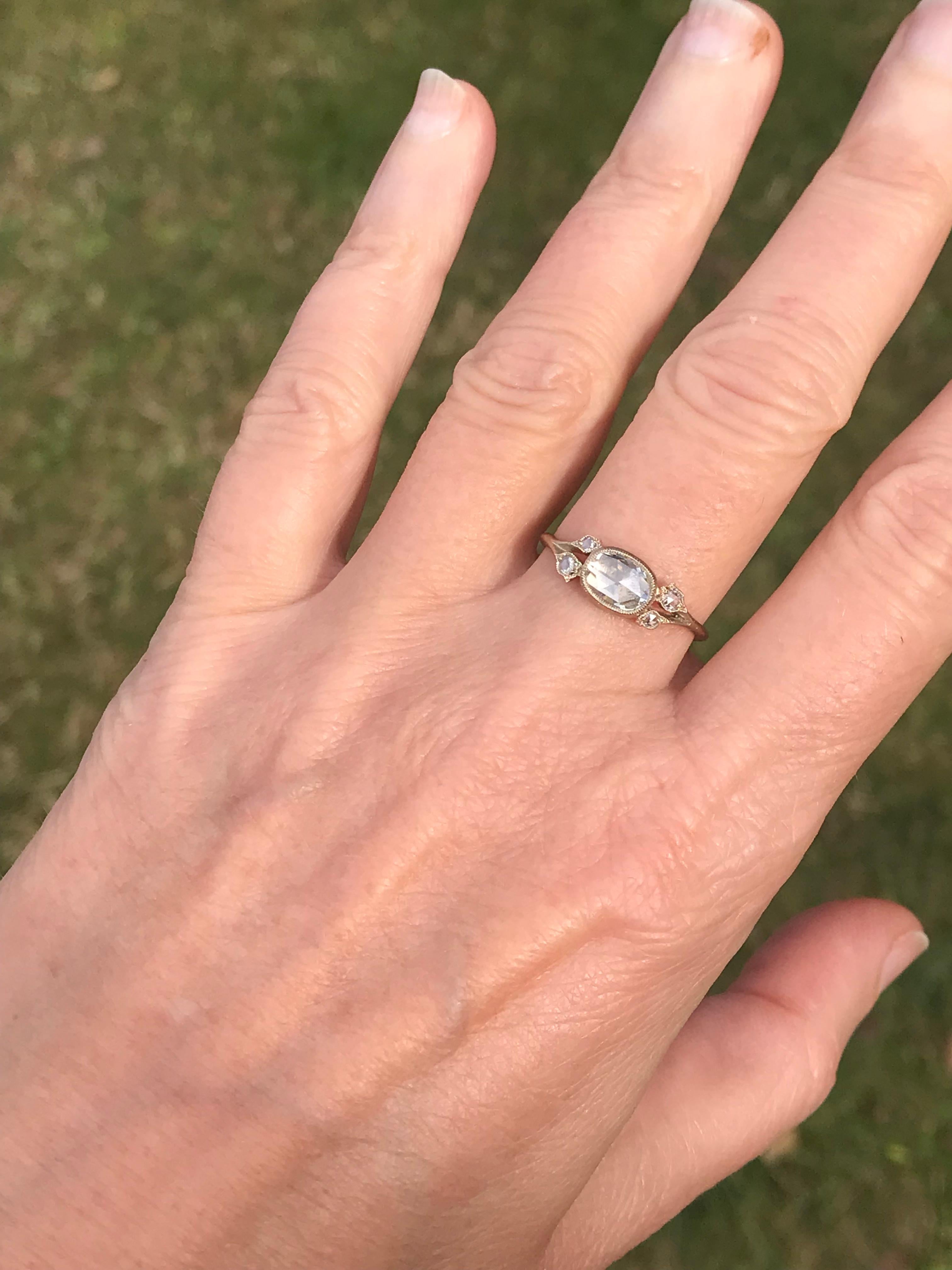 Dalben 0,57 Karat Diamantring aus Gold mit Rosenschliff in Ovalform im Zustand „Neu“ in Como, IT