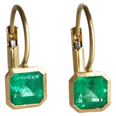 Dalben 0.91 Carat Colombian Emerald Yellow Gold Tiny Earrings