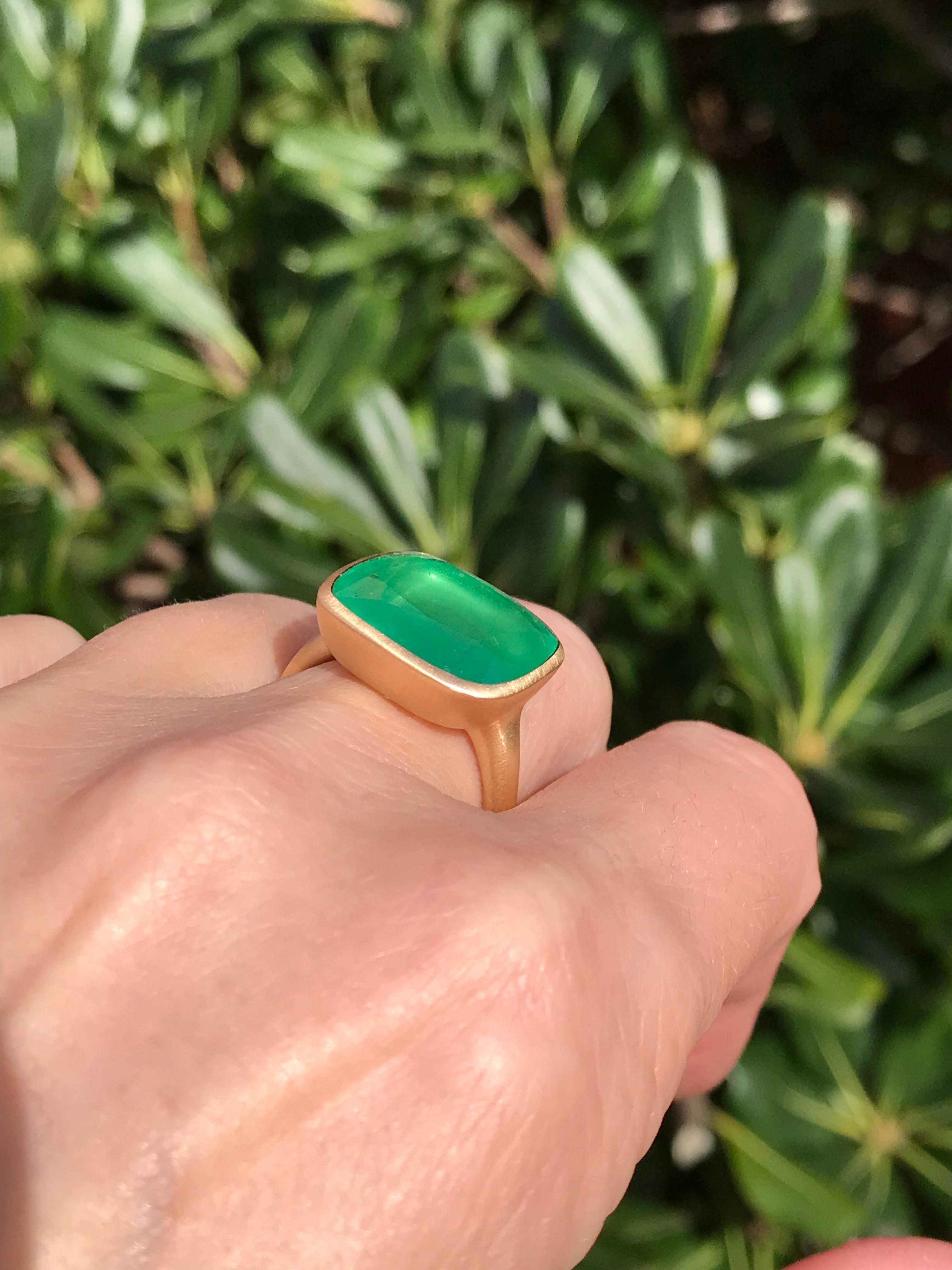 Dalben 12.04 Carat Emerald Yellow Gold Ring In New Condition In Como, IT