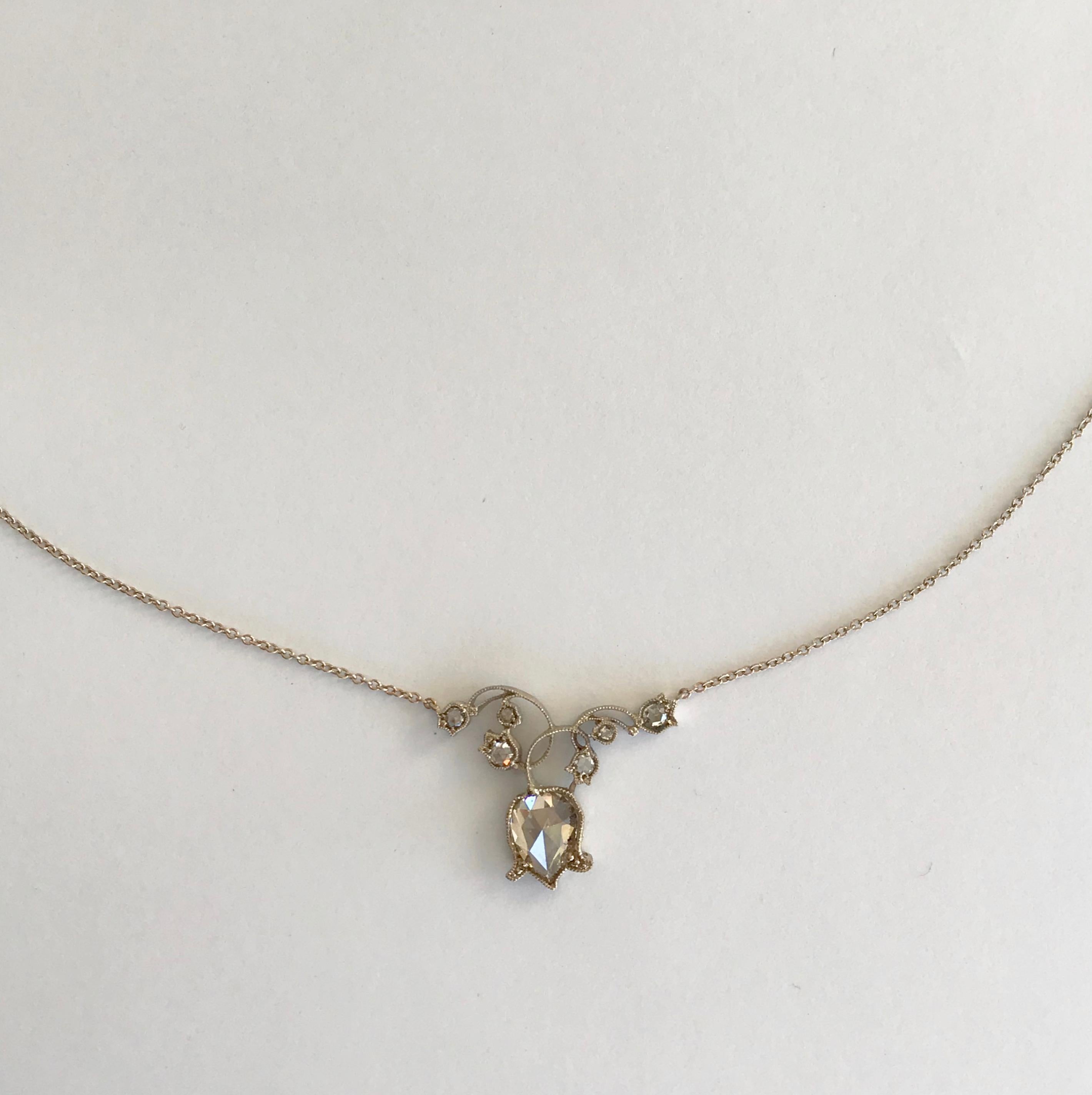 Dalben Collana in oro bianco con diamanti a forma di pera da 1,5 carati in vendita 1