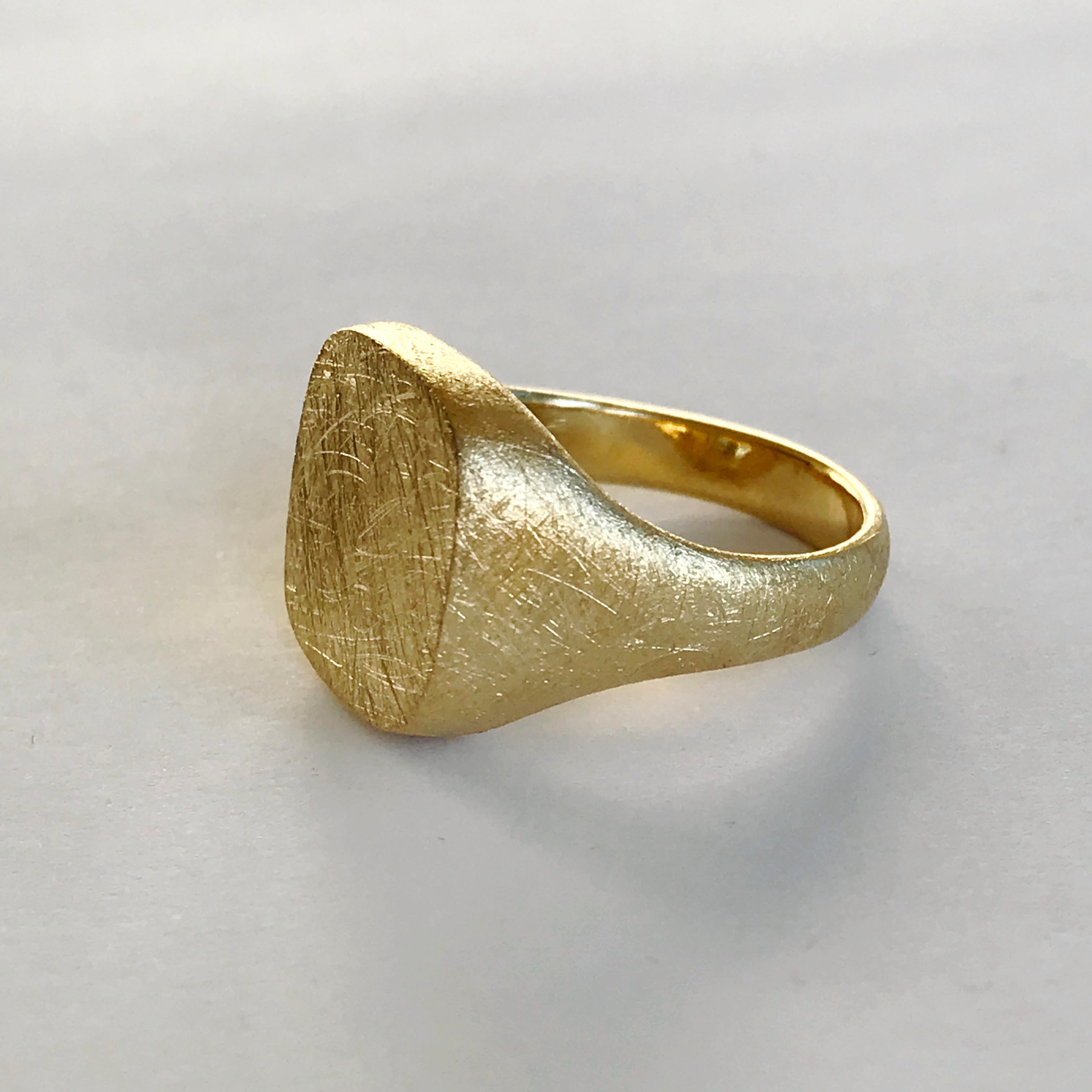 Dalben 18 Karat Yellow Gold Signet Ring For Sale 2