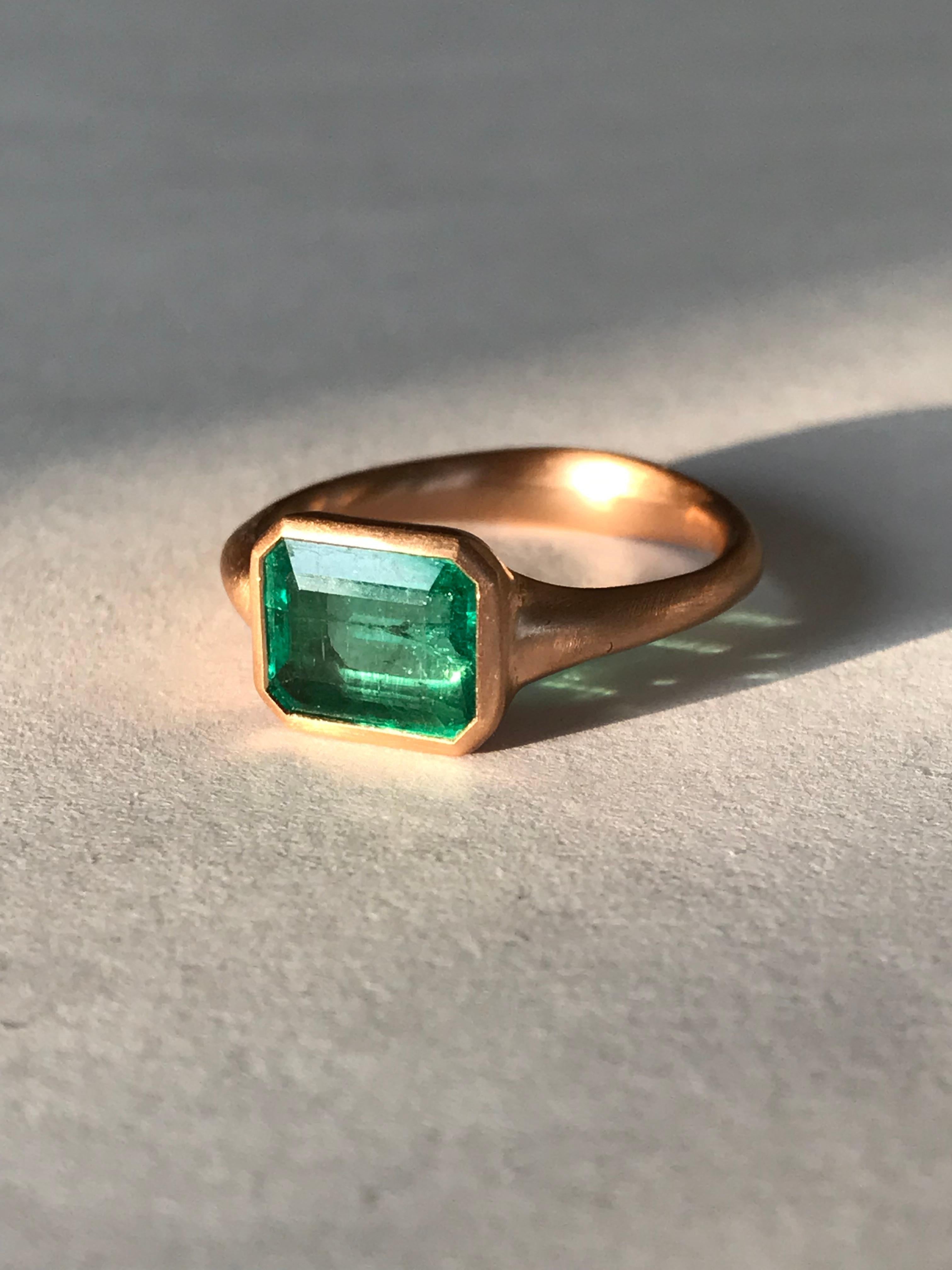 Dalben 1.95 Carat Emerald Rose Gold Ring For Sale 10