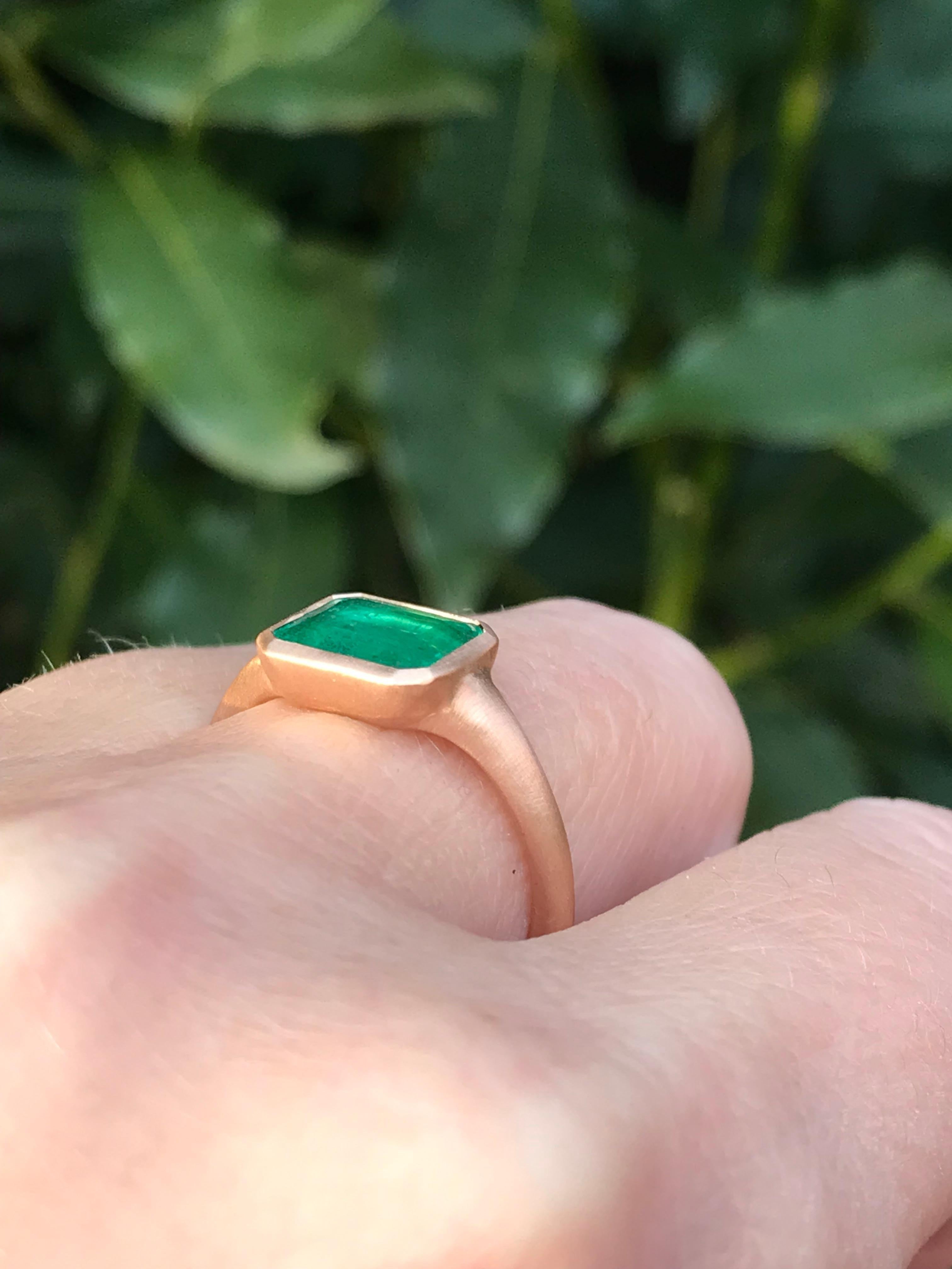 Emerald Cut Dalben 1.95 Carat Emerald Rose Gold Ring For Sale