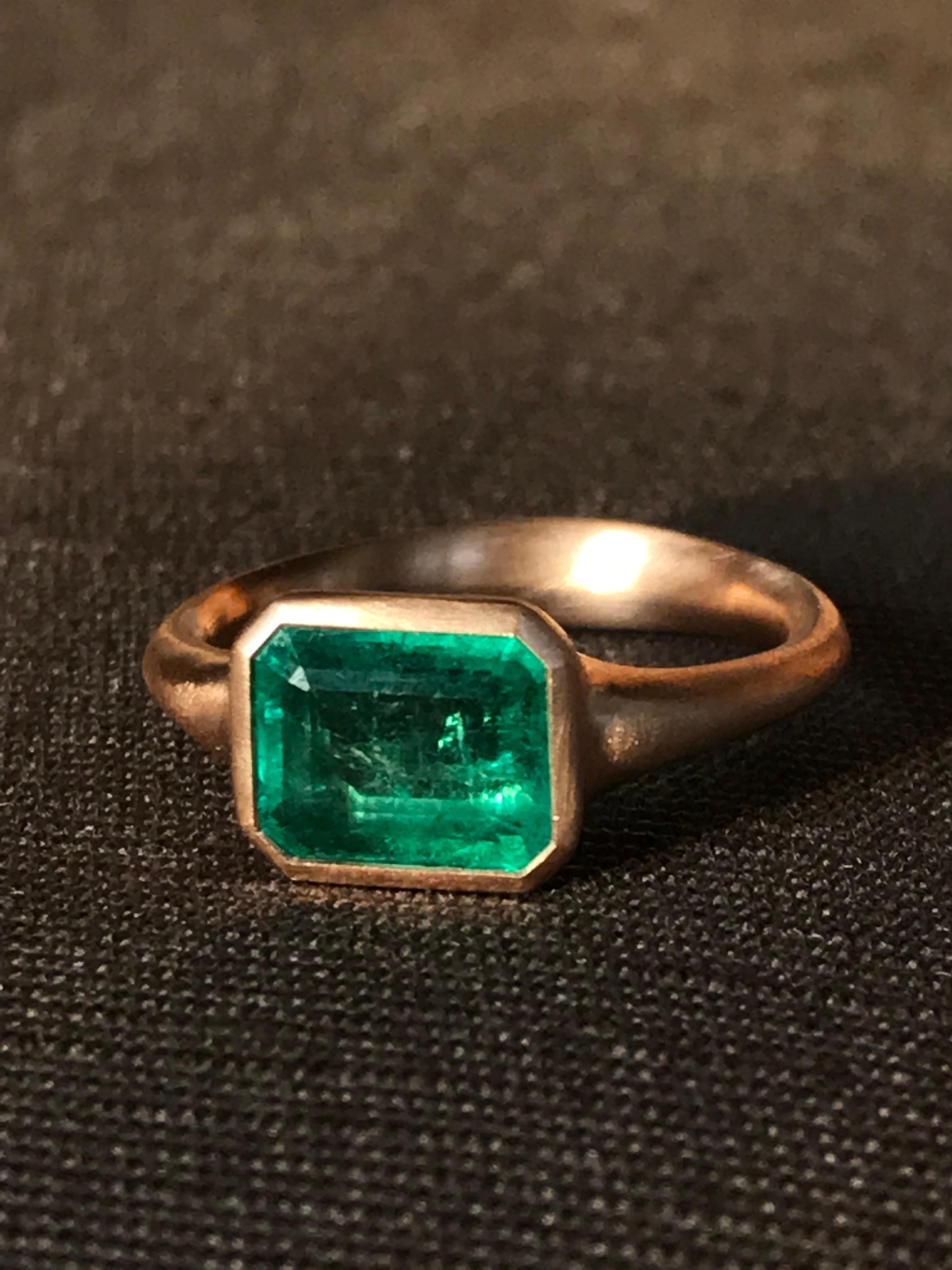 Dalben 1.95 Carat Emerald Rose Gold Ring For Sale 1
