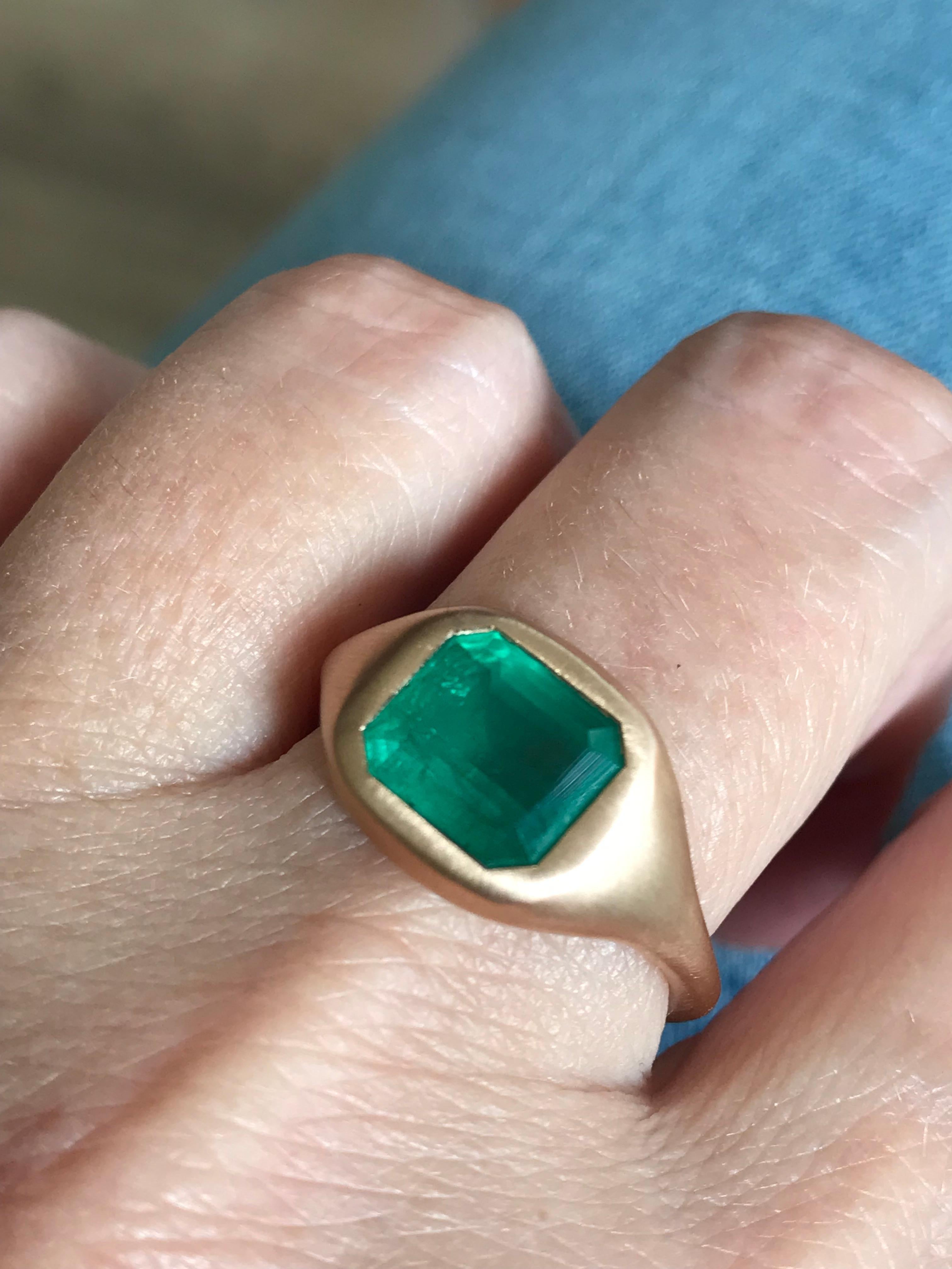 Dalben 2, 8 Carat Emerald Rose Gold Ring 5