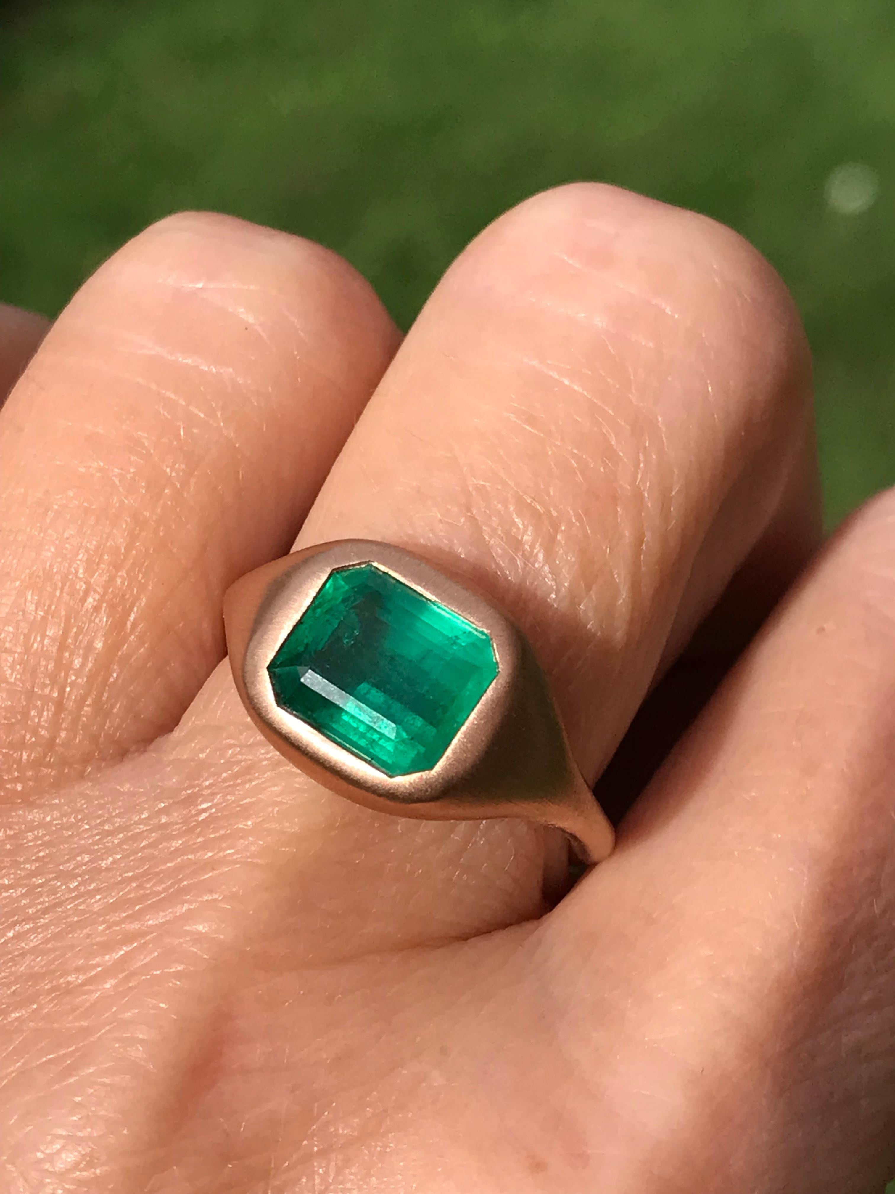 Dalben design One of a Kind 18k rose gold satin finishing ring with a 2,8 carat bezel-set emerald cut emerald. 
Ring size7+ USA , 55 EU  re-sizable to most finger sizes. 
Bezel stone dimensions :
width 12,5 mm
height 11,3 mm
The ring has been