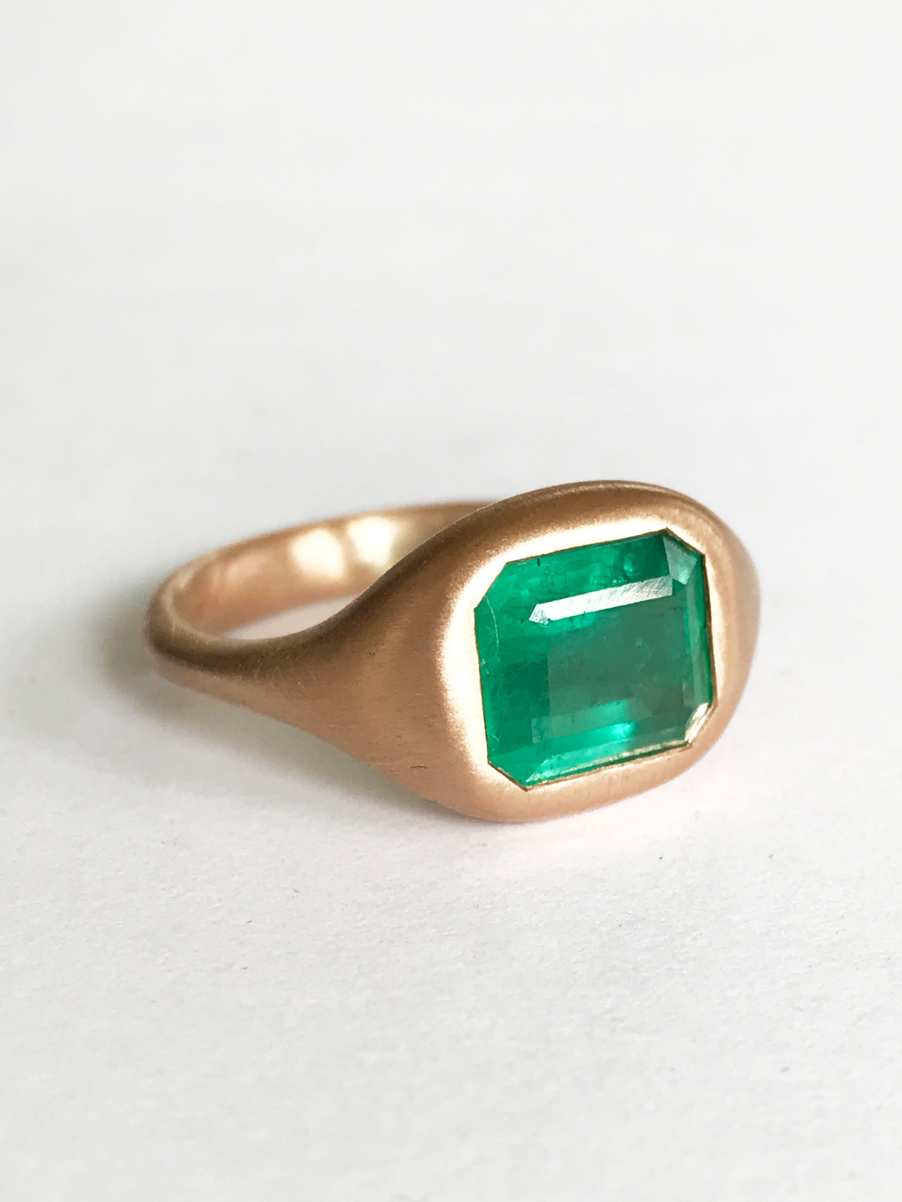 Dalben 2, 8 Carat Emerald Rose Gold Ring 1