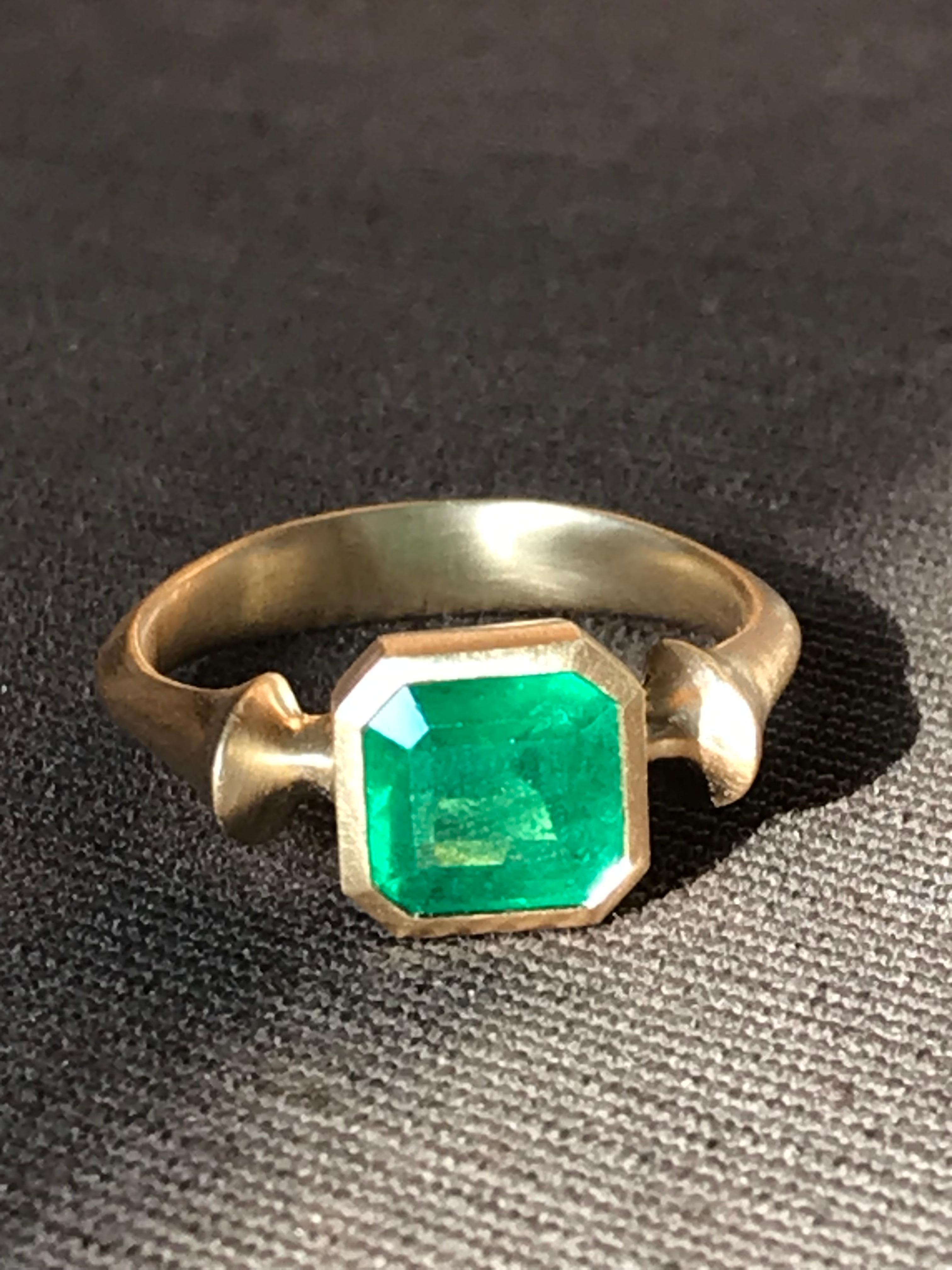 Dalben 2 Karat Smaragd-Gelbgold-Ring im Angebot 7