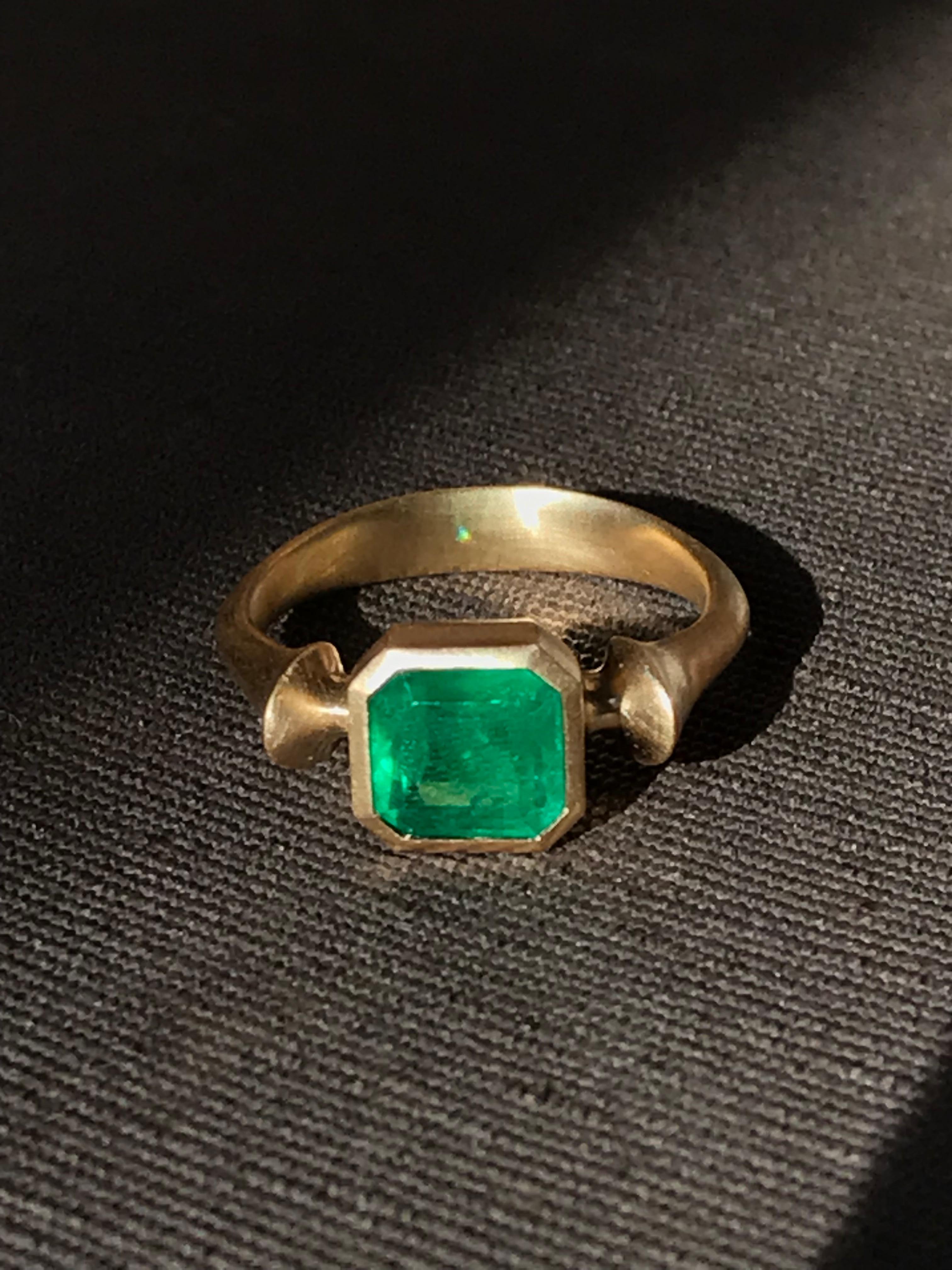 Dalben 2 Karat Smaragd-Gelbgold-Ring im Angebot 9