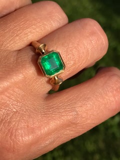 Dalben 2 Karat Smaragd-Gelbgold-Ring