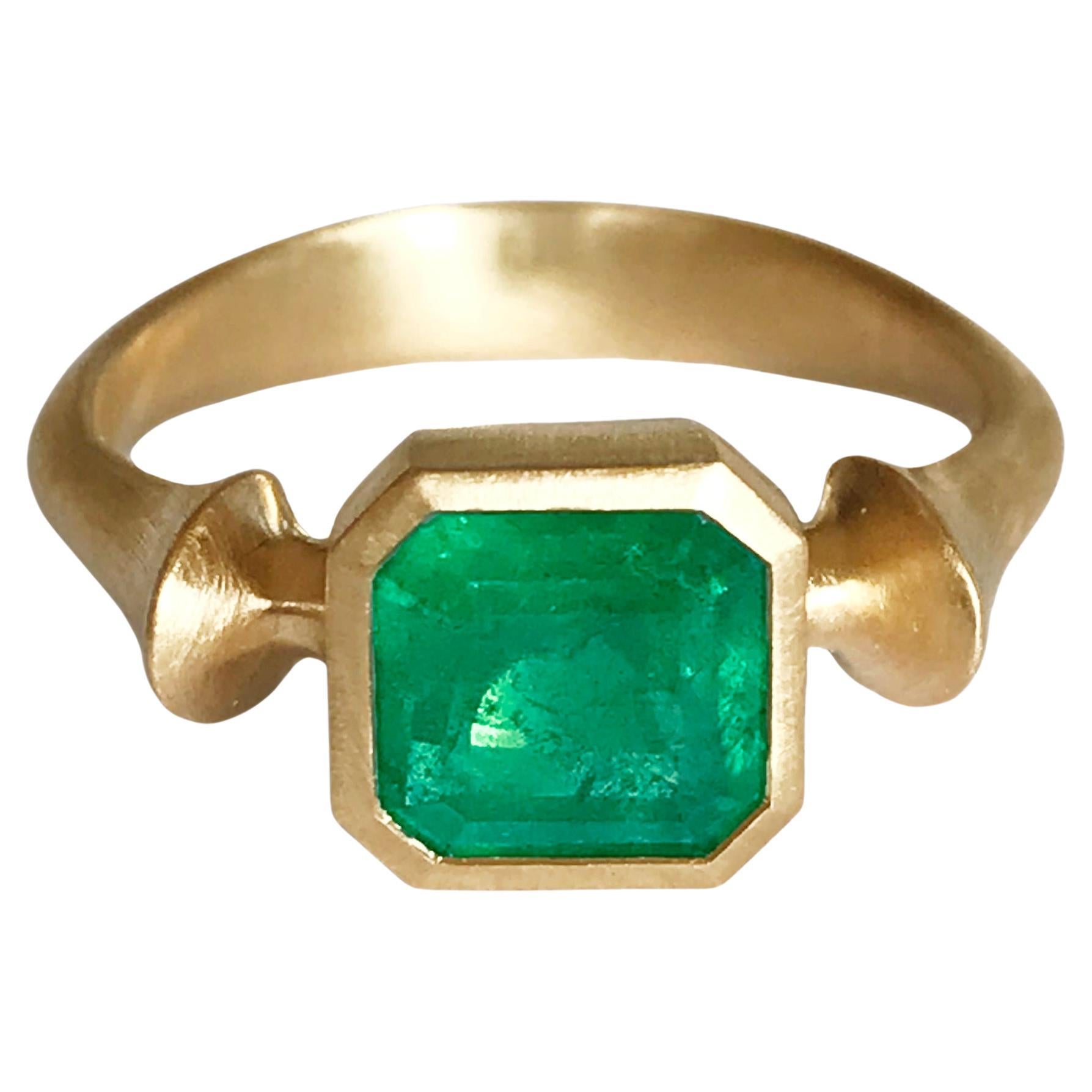 Dalben 2 Karat Smaragd-Gelbgold-Ring im Angebot