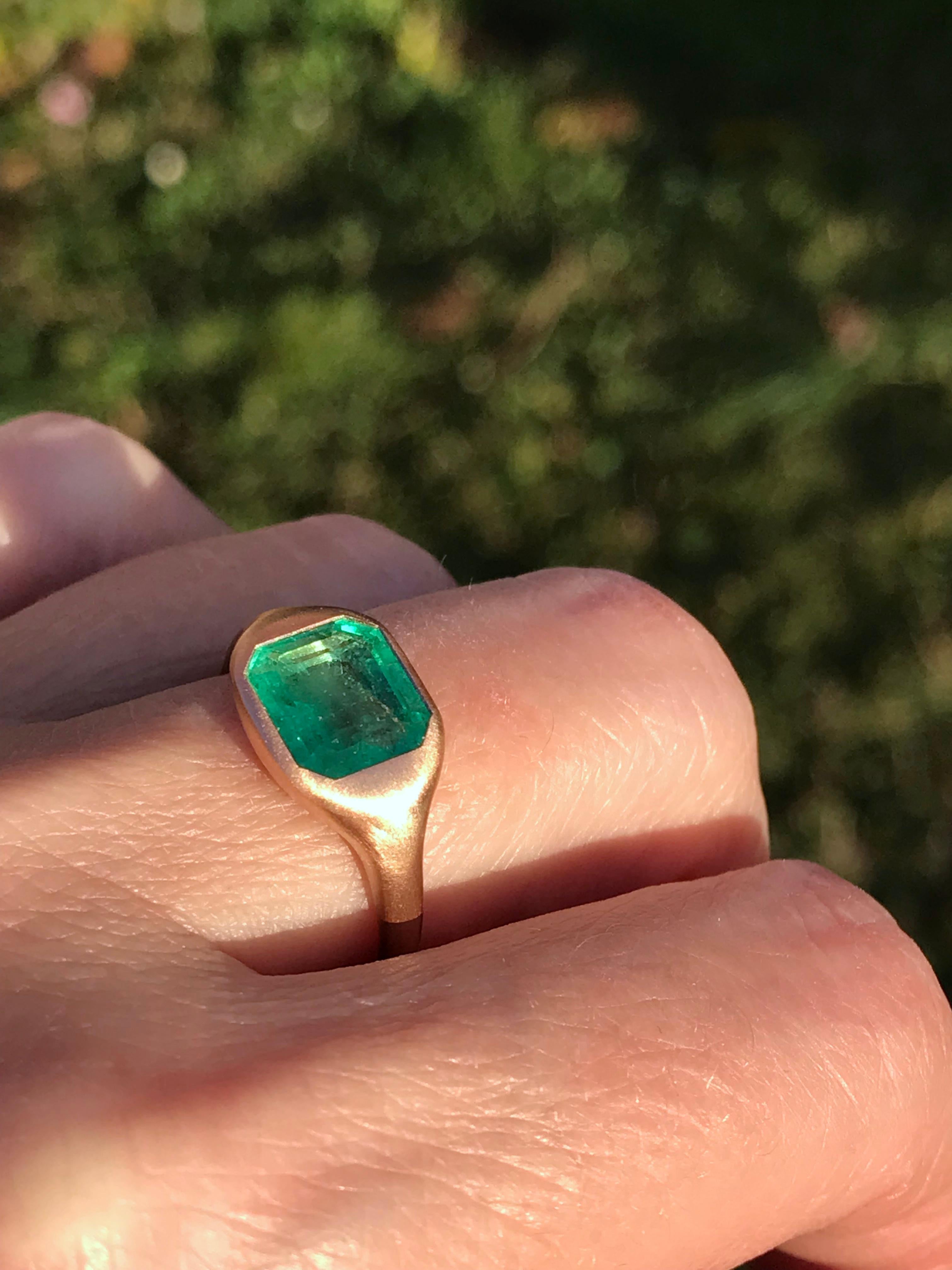 Dalben 2, 33 Carat Emerald Rose Gold Ring 1