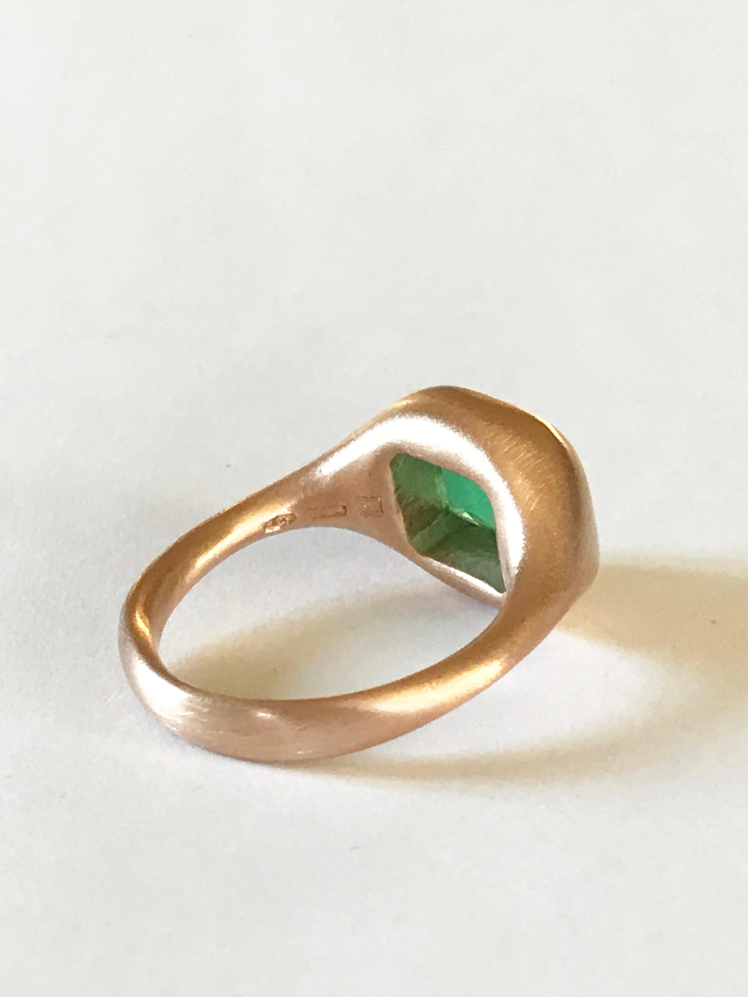Dalben 2.46 Carat Colombian Emerald Rose Gold Ring For Sale 5