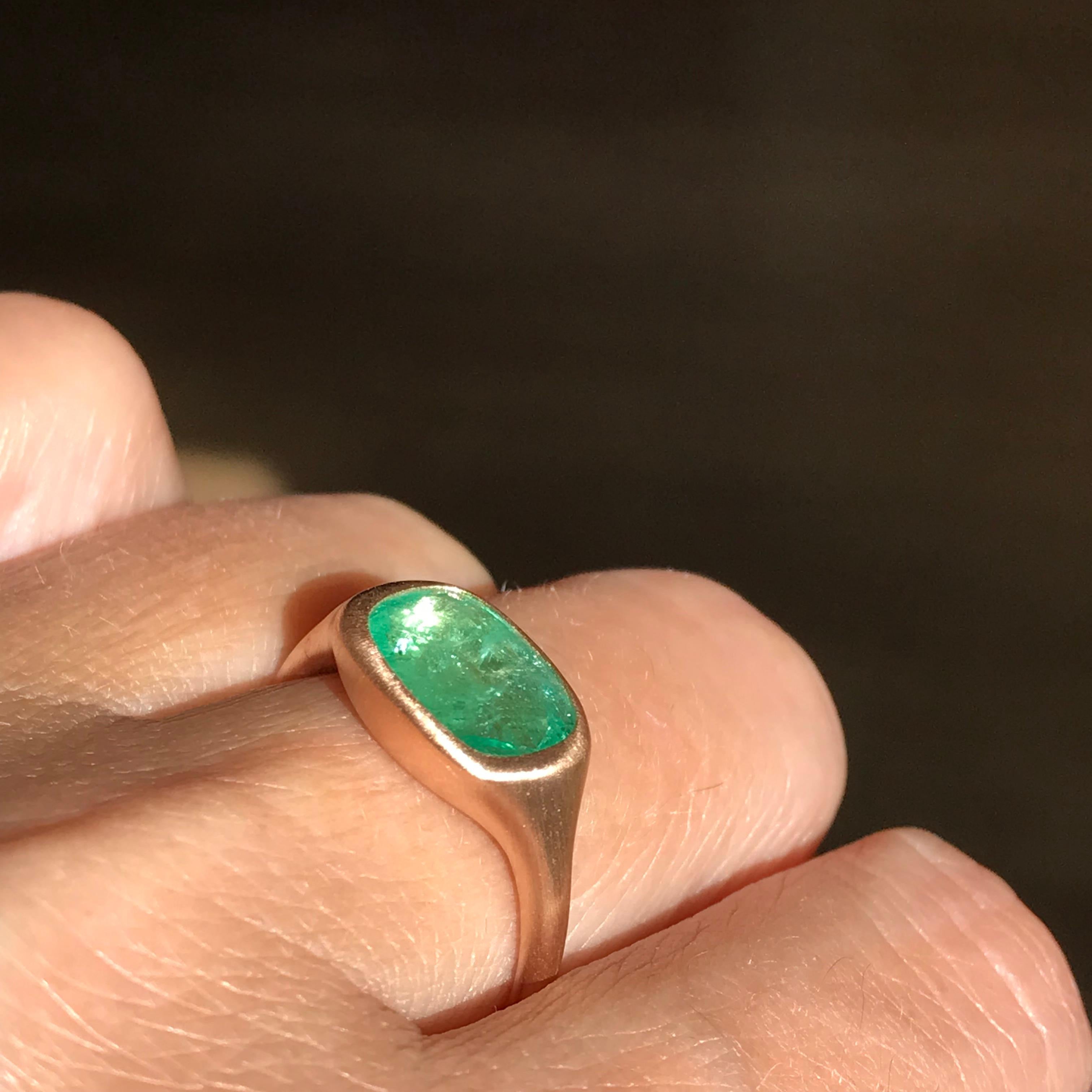 Dalben 2, 65 Karat Smaragd-Ring aus Roségold (Kissenschliff) im Angebot
