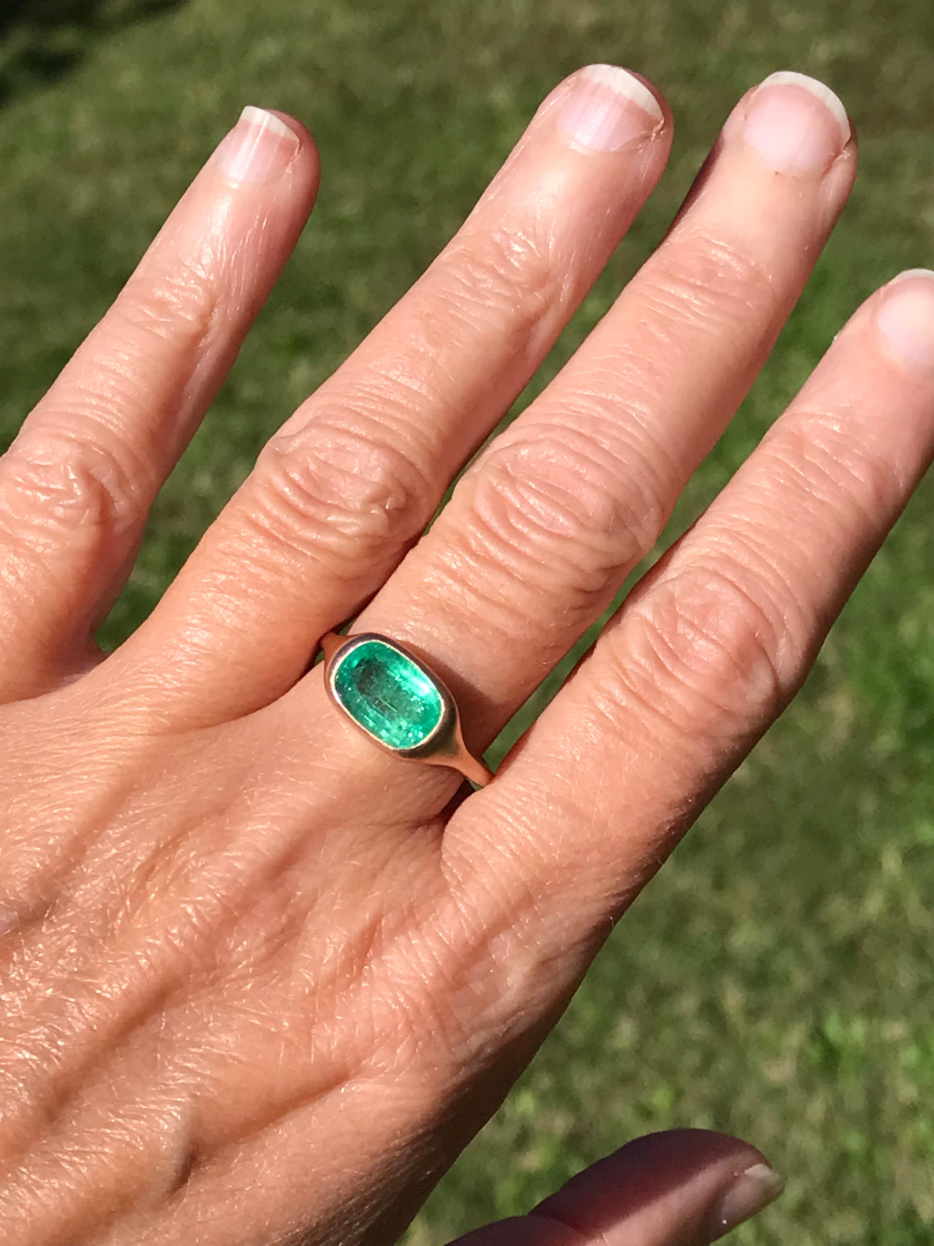 Women's Dalben 2, 65 Carat Emerald Rose Gold Ring For Sale