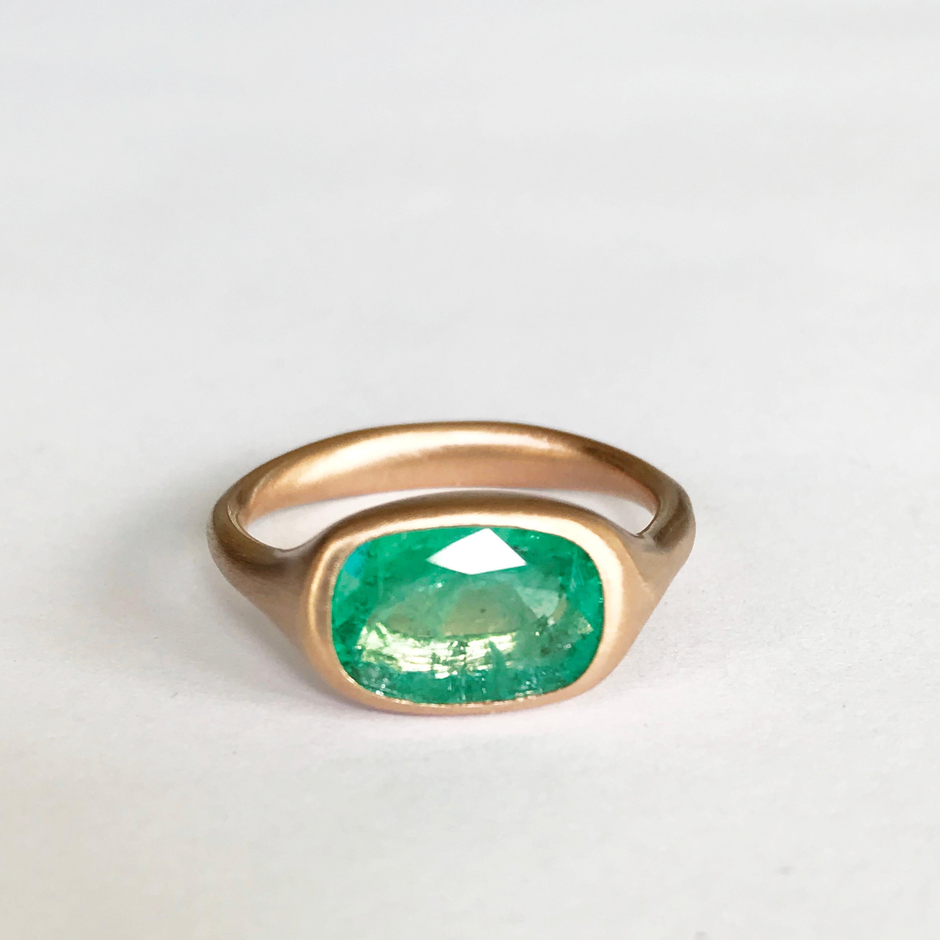 Dalben 2, 65 Carat Emerald Rose Gold Ring For Sale 1