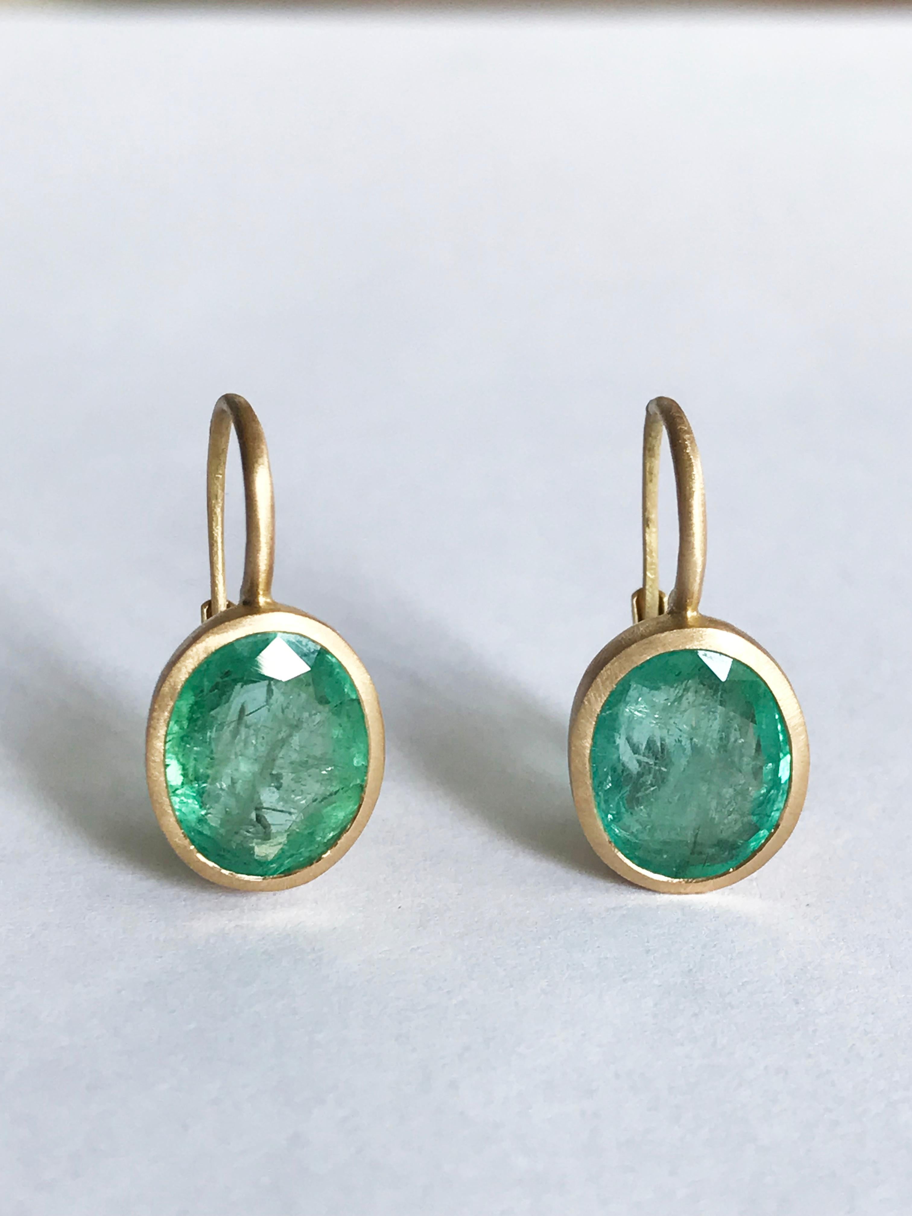 Dalben 6, 4 Carat Emerald Yellow Gold Earrings 6