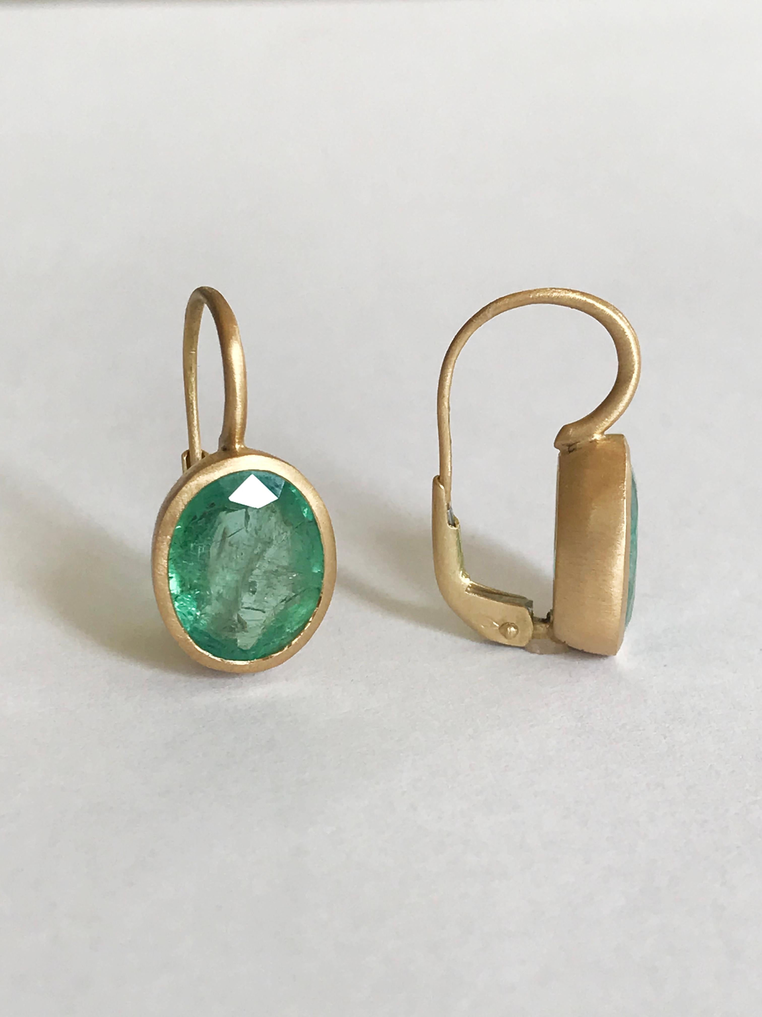 Dalben 6, 4 Carat Emerald Yellow Gold Earrings 7